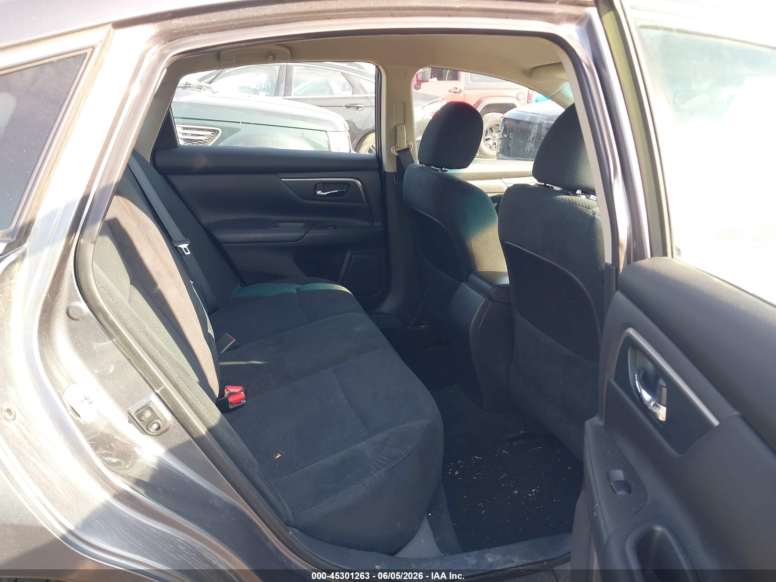 2015 Nissan Altima 2.5 S Серый vin: 1N4AL3AP0FN909933