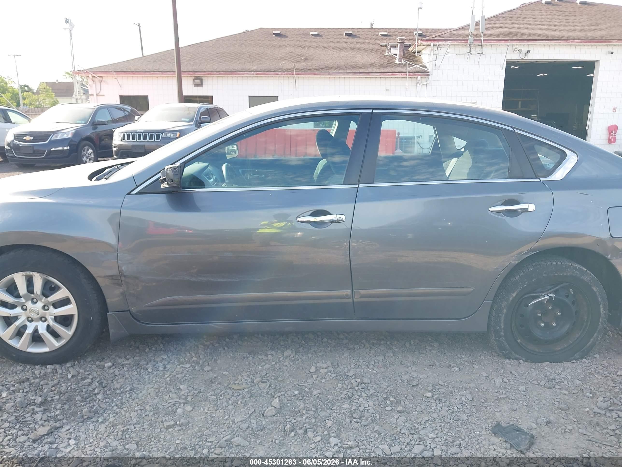 2015 Nissan Altima 2.5 S Серый vin: 1N4AL3AP0FN909933