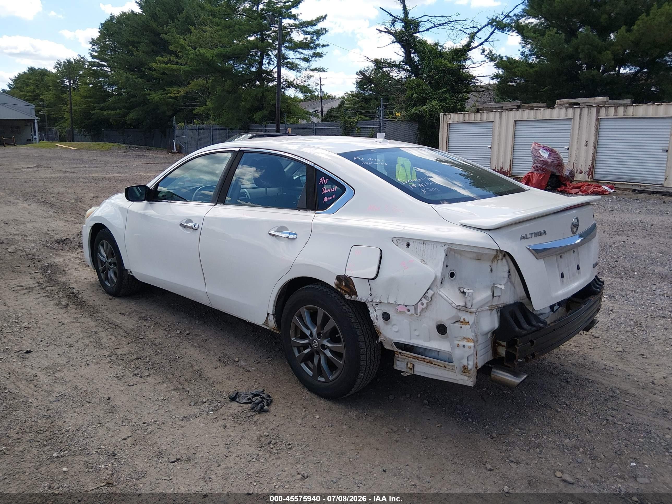 2015 Nissan Altima 2.5 S White vin: 1N4AL3AP0FN912041