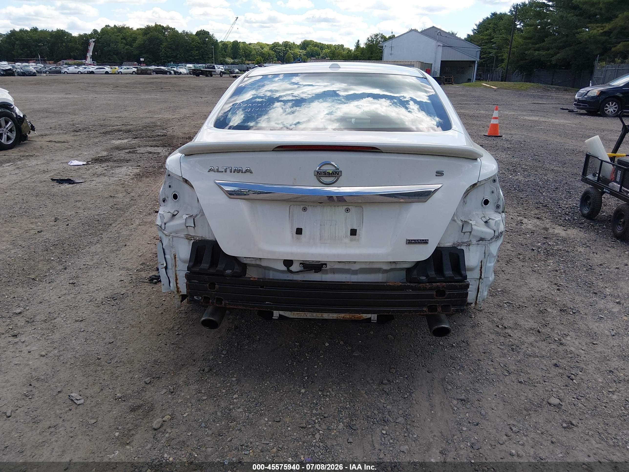 2015 Nissan Altima 2.5 S White vin: 1N4AL3AP0FN912041