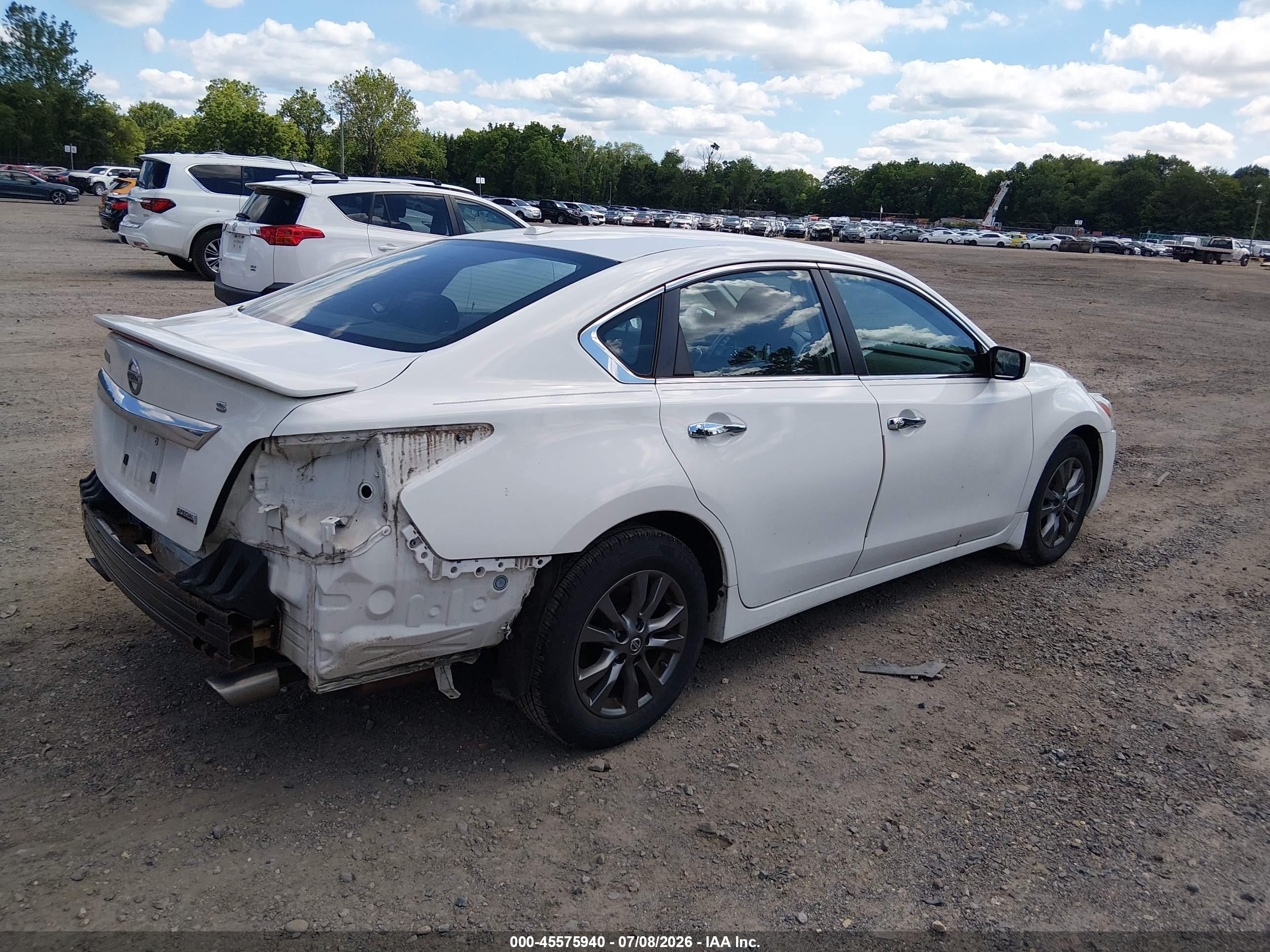 2015 Nissan Altima 2.5 S White vin: 1N4AL3AP0FN912041