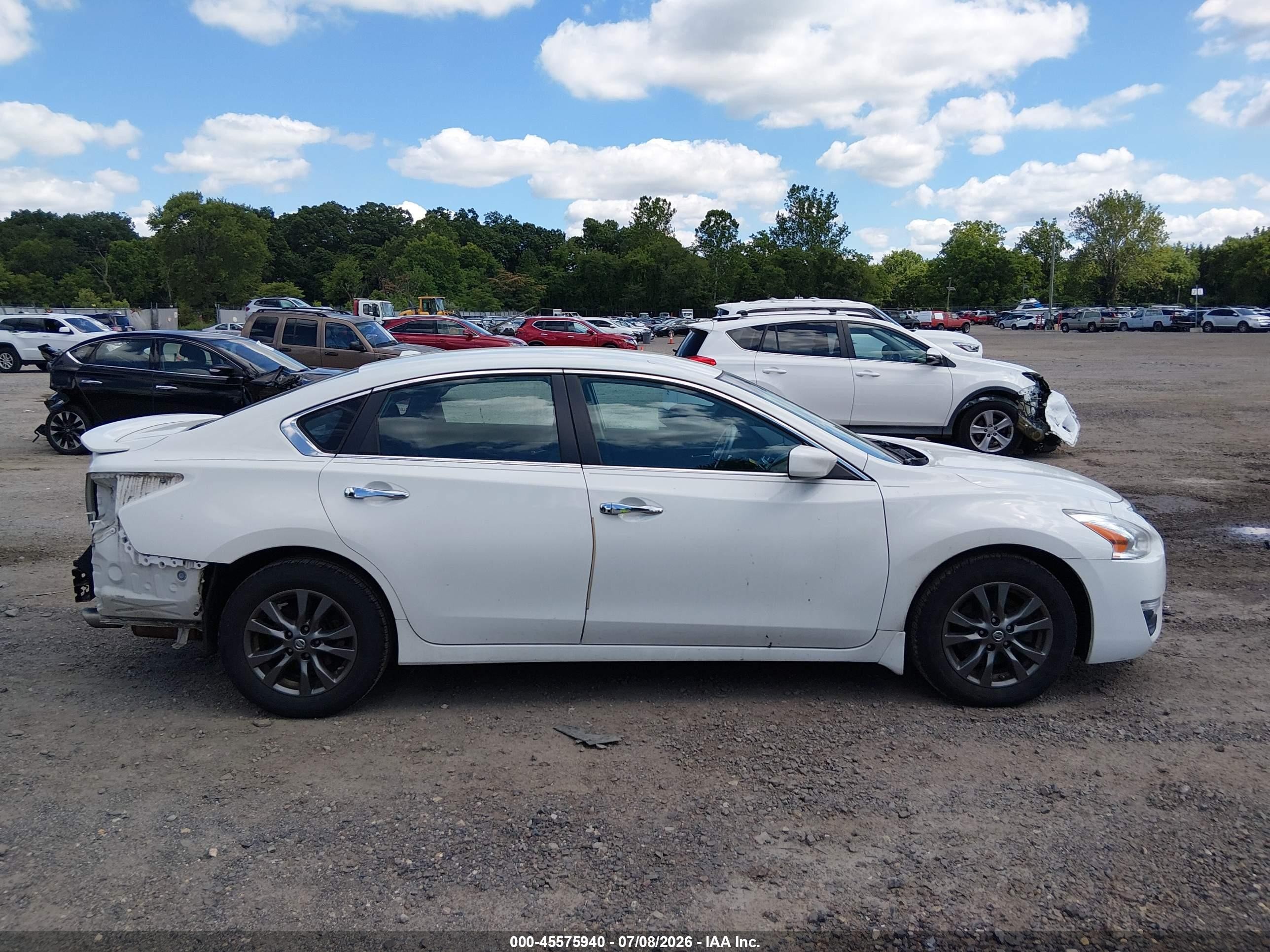 2015 Nissan Altima 2.5 S White vin: 1N4AL3AP0FN912041
