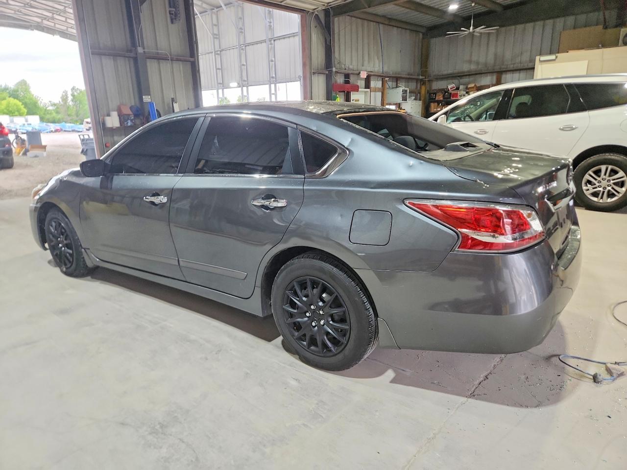 2015 Nissan Altima 2.5 S Серый vin: 1N4AL3AP0FN912606