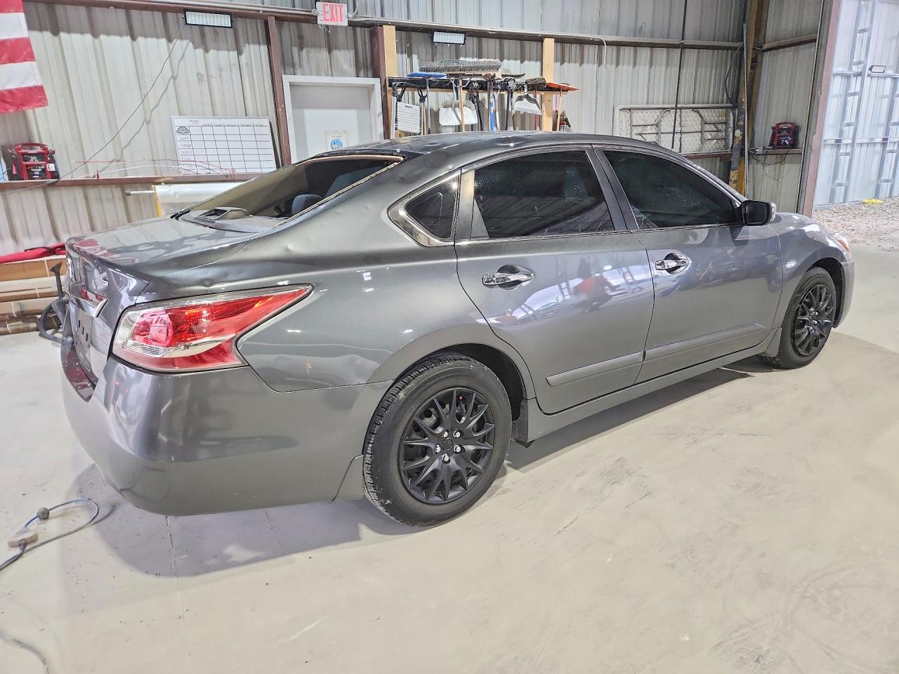 2015 Nissan Altima 2.5 S Серый vin: 1N4AL3AP0FN912606