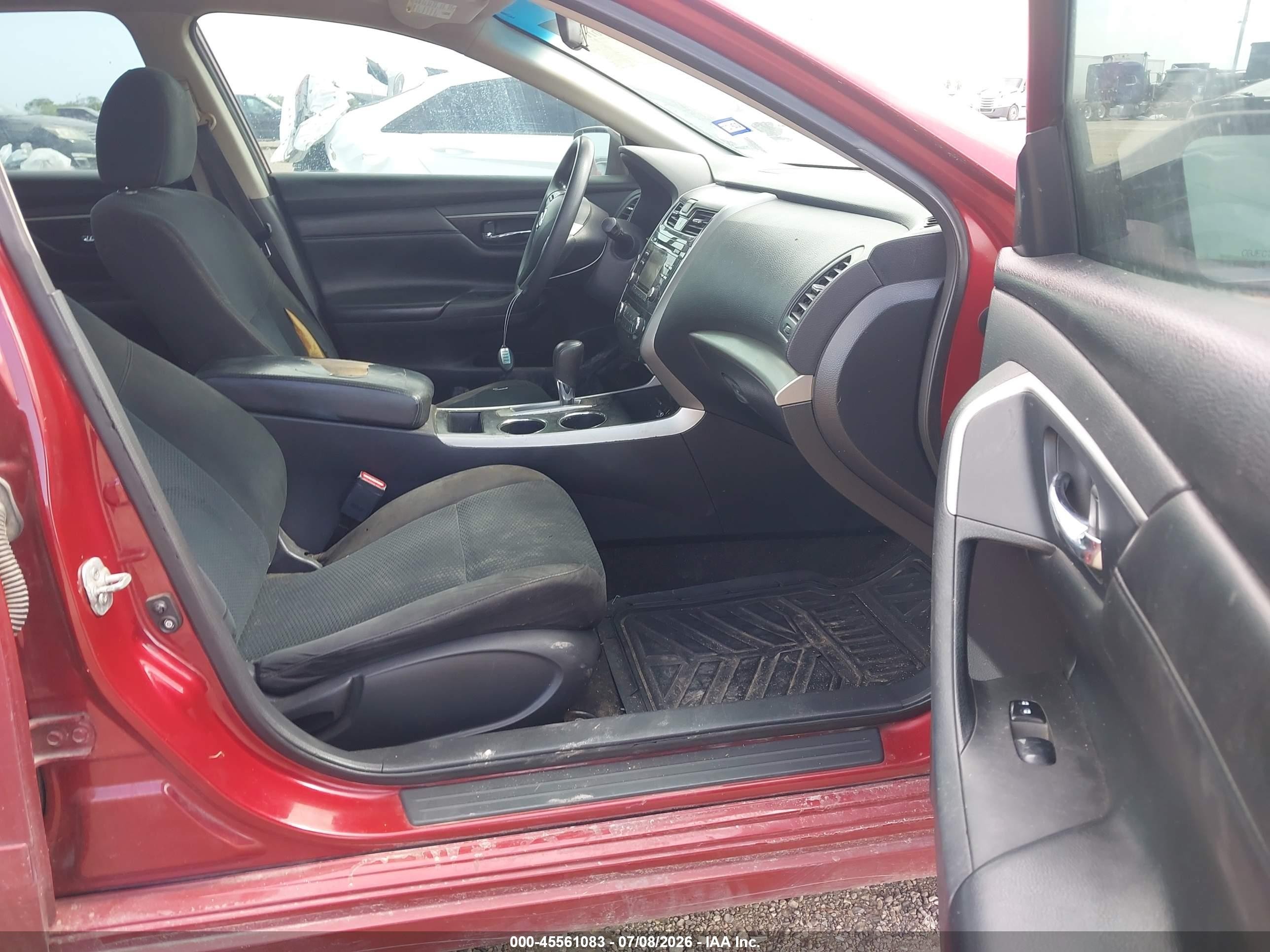 2015 Nissan Altima 2.5 S Red vin: 1N4AL3AP0FN915358