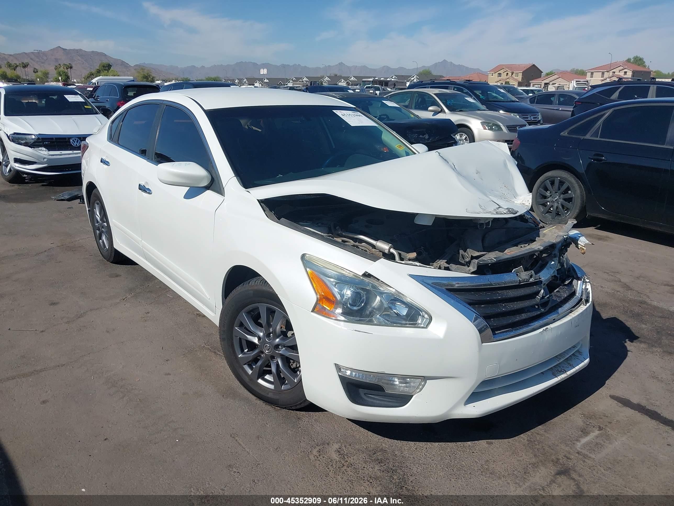2015 Nissan Altima 2.5 S White vin: 1N4AL3AP0FN916204