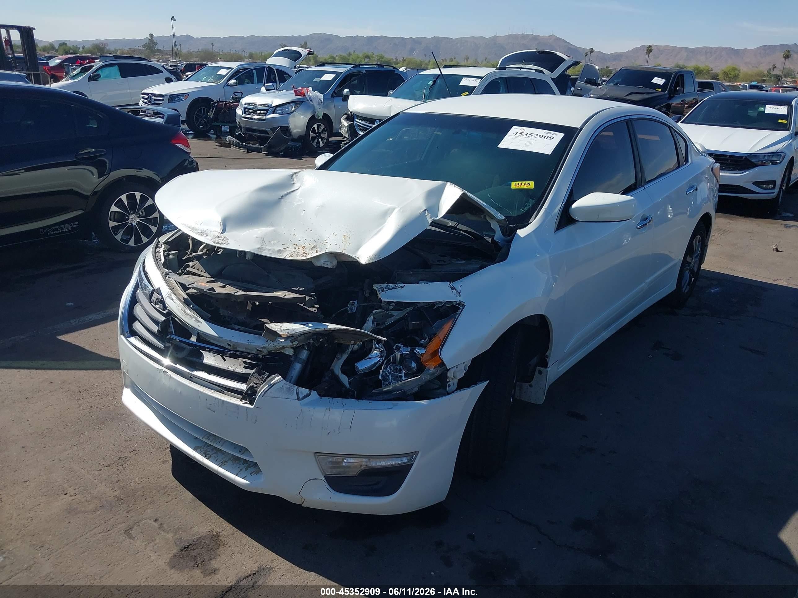 2015 Nissan Altima 2.5 S White vin: 1N4AL3AP0FN916204