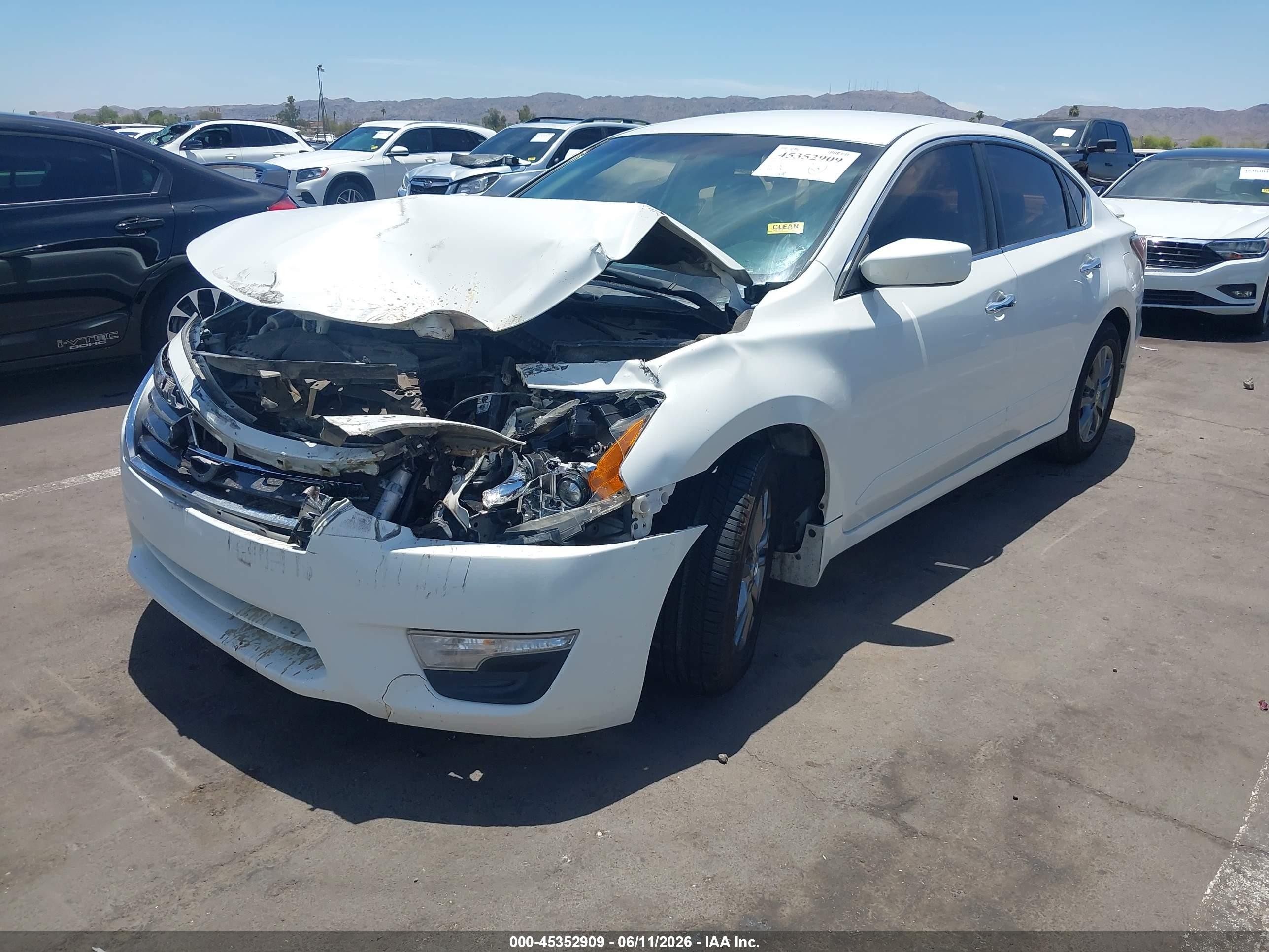 2015 Nissan Altima 2.5 S White vin: 1N4AL3AP0FN916204