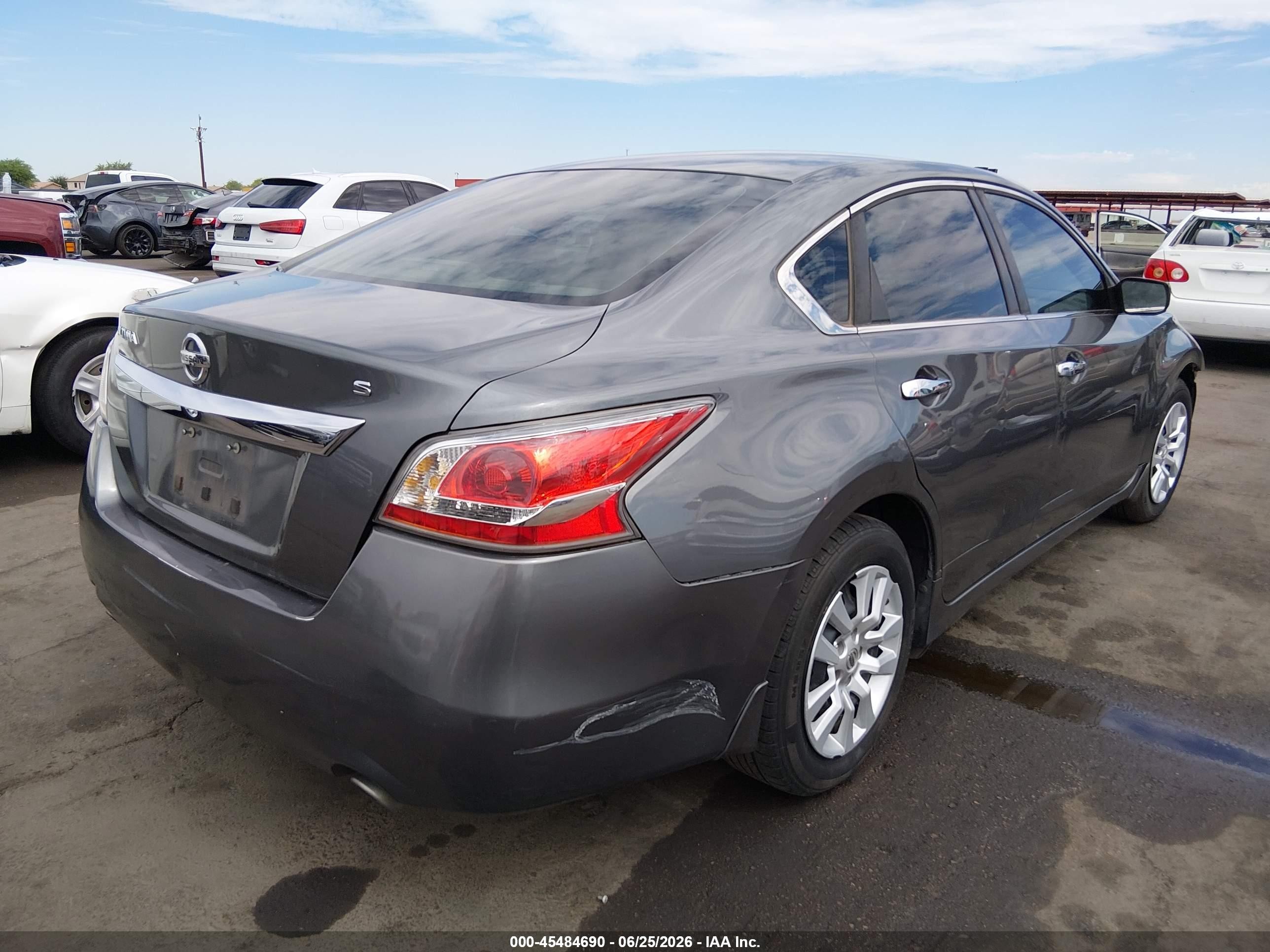 2015 Nissan Altima 2.5 S Gray vin: 1N4AL3AP0FN917496