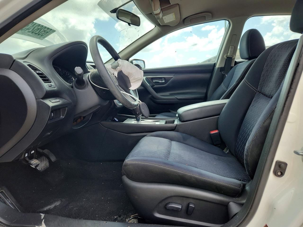 2017 Nissan Altima 2.5 S White vin: 1N4AL3AP0HC128621