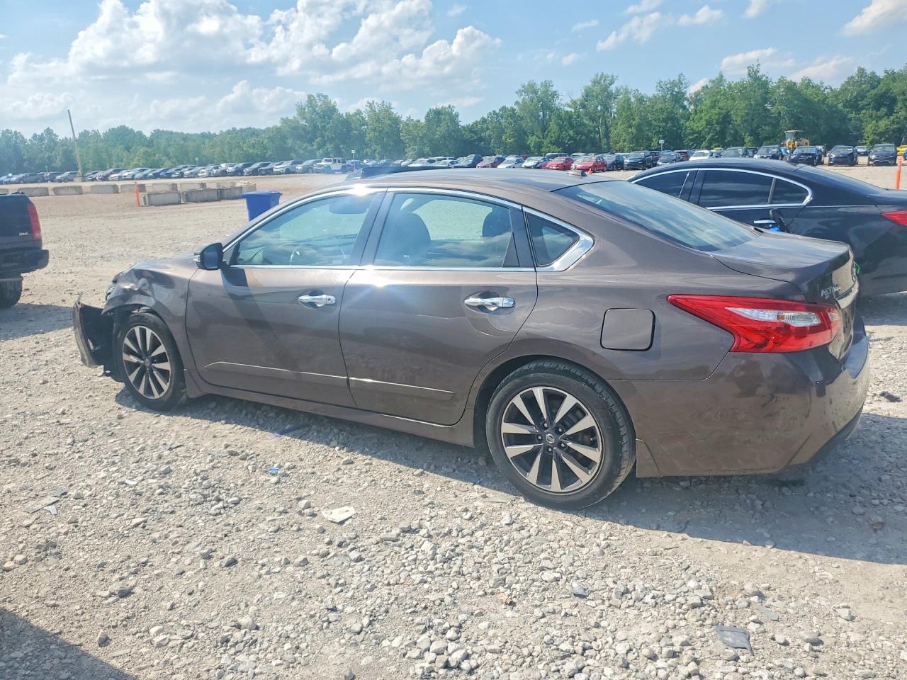 2017 Nissan Altima 2.5 Sv Brown vin: 1N4AL3AP0HC163109