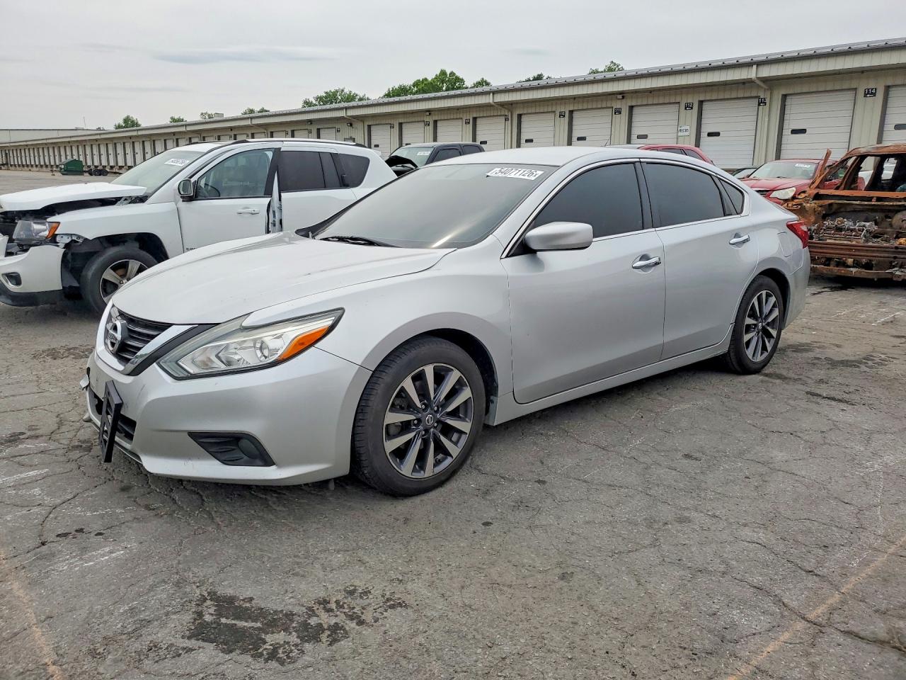 2017 Nissan Altima 2.5 Sv Серебряный vin: 1N4AL3AP0HC207173
