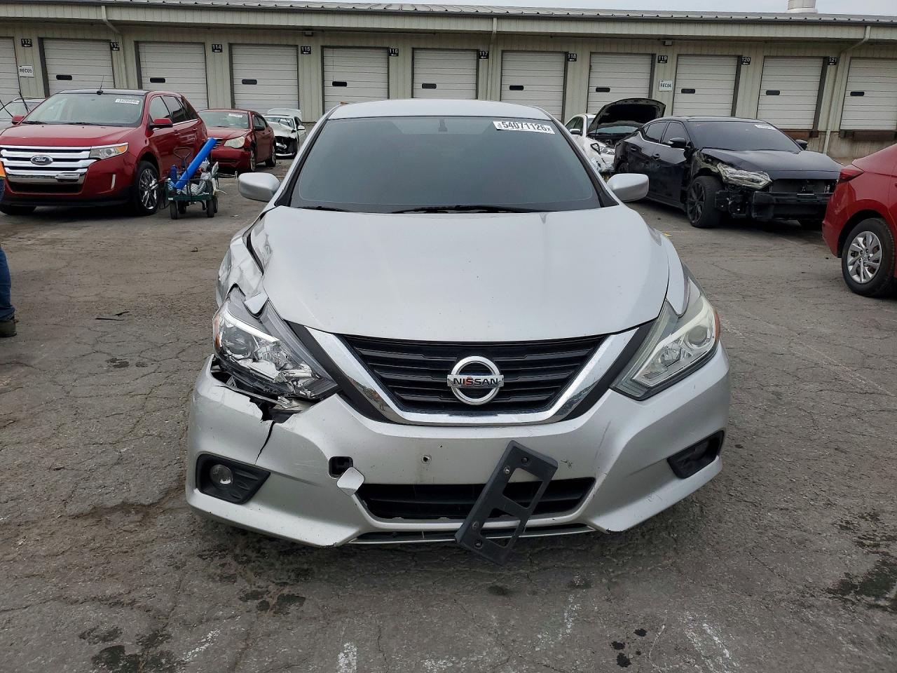 2017 Nissan Altima 2.5 Sv Серебряный vin: 1N4AL3AP0HC207173