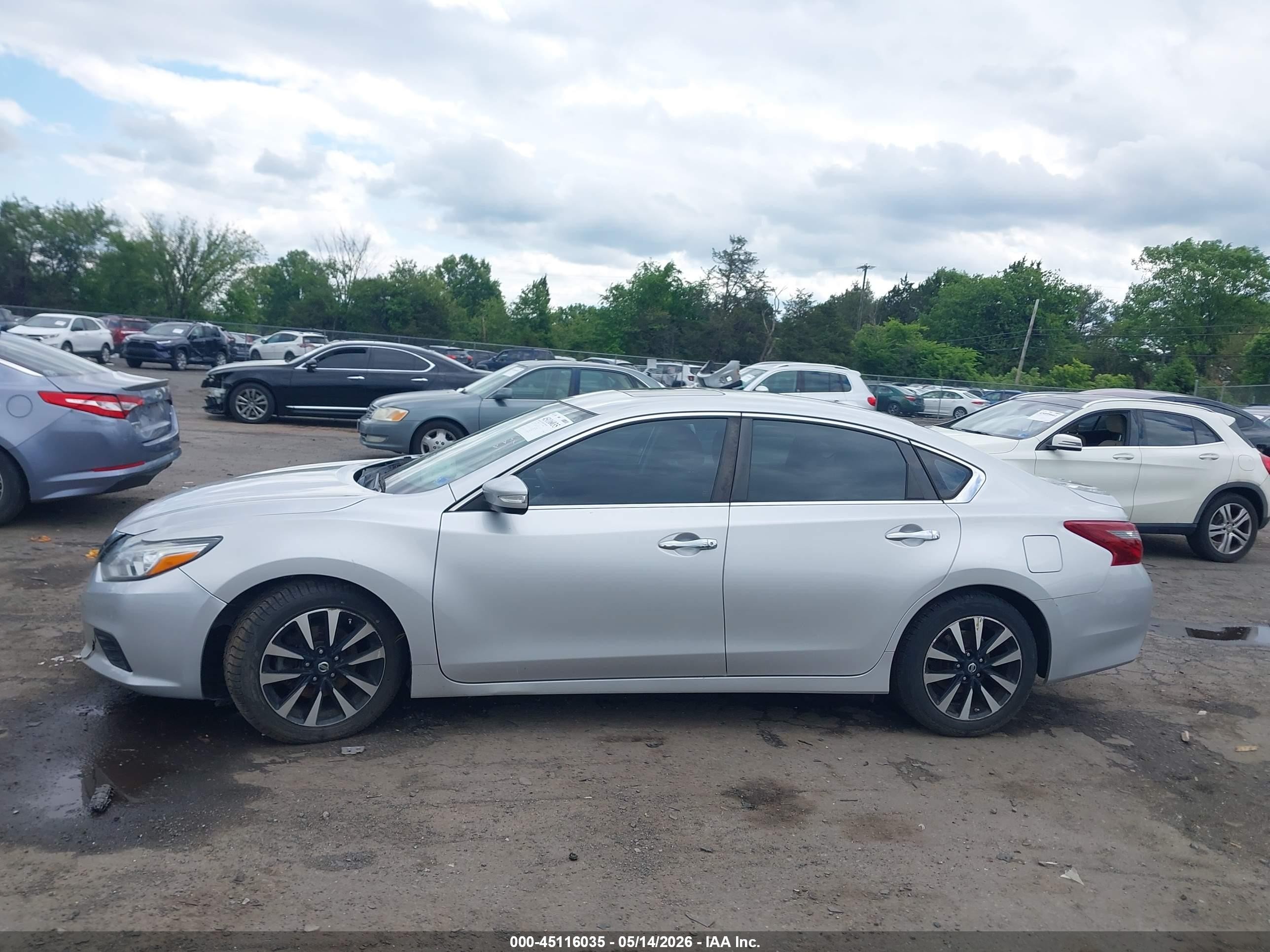 2018 Nissan Altima 2.5 Sv Серебряный vin: 1N4AL3AP0JC215389