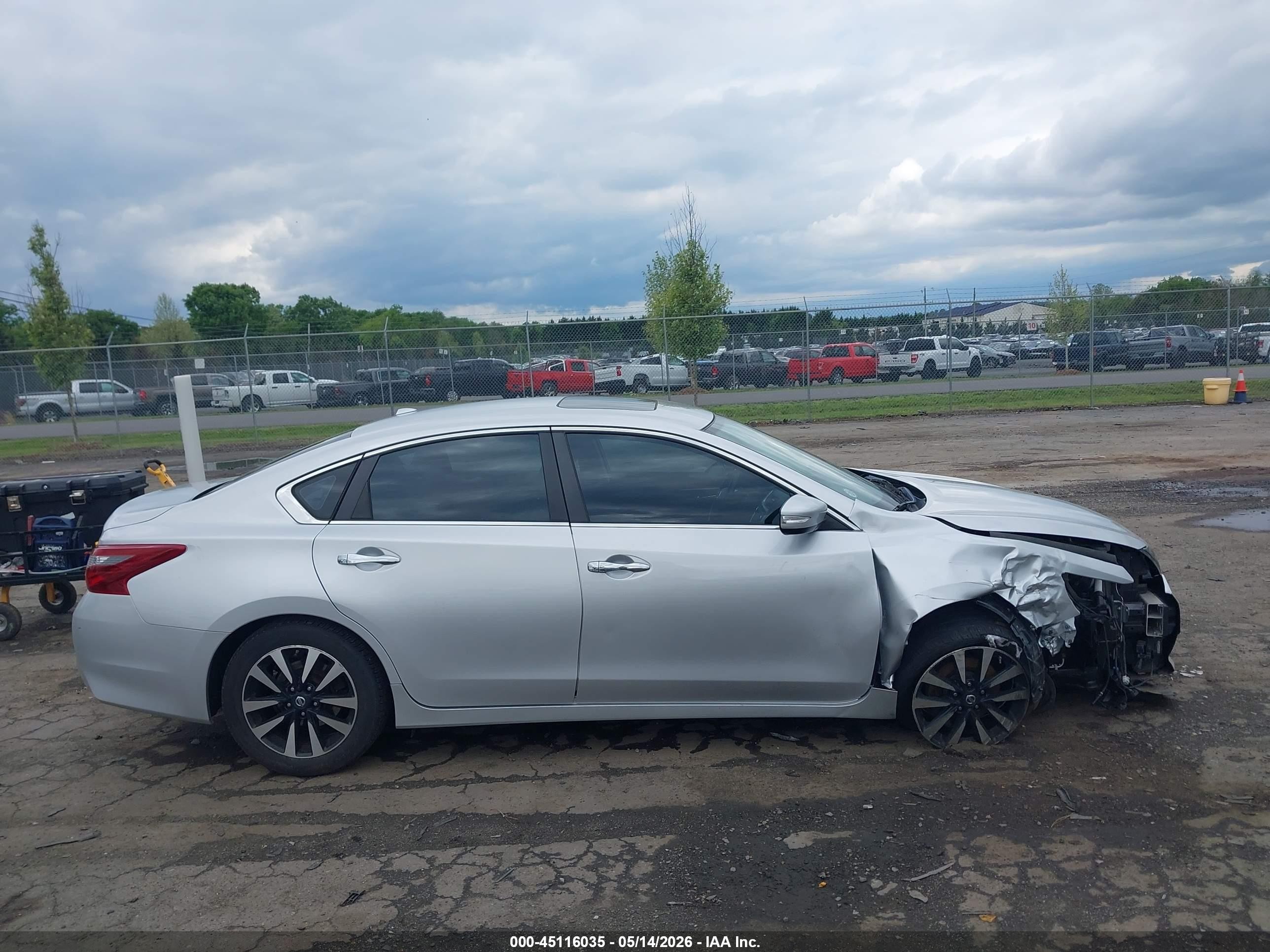 2018 Nissan Altima 2.5 Sv Серебряный vin: 1N4AL3AP0JC215389