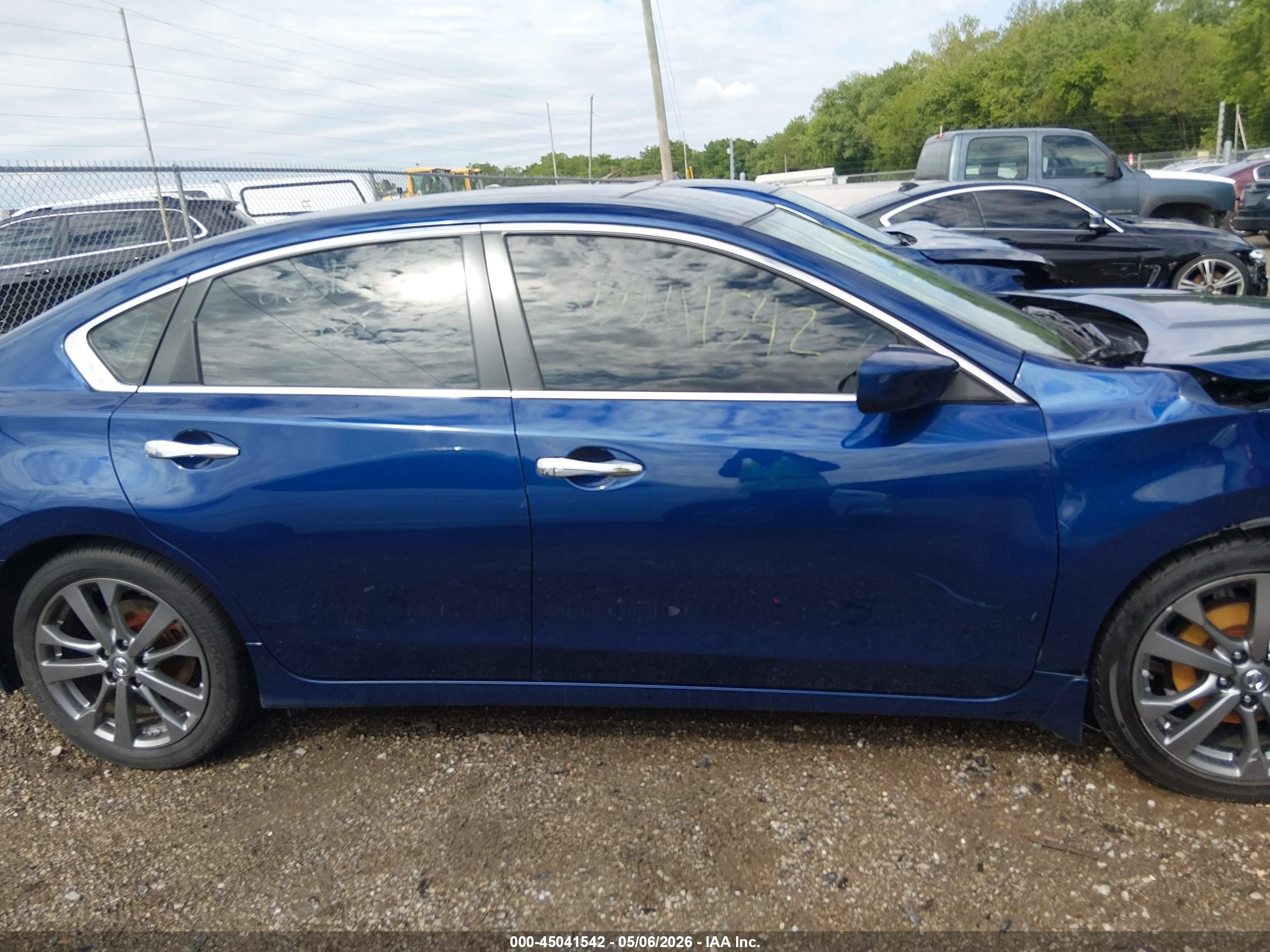 2018 Nissan Altima 2.5 Sr Blue vin: 1N4AL3AP0JC263121