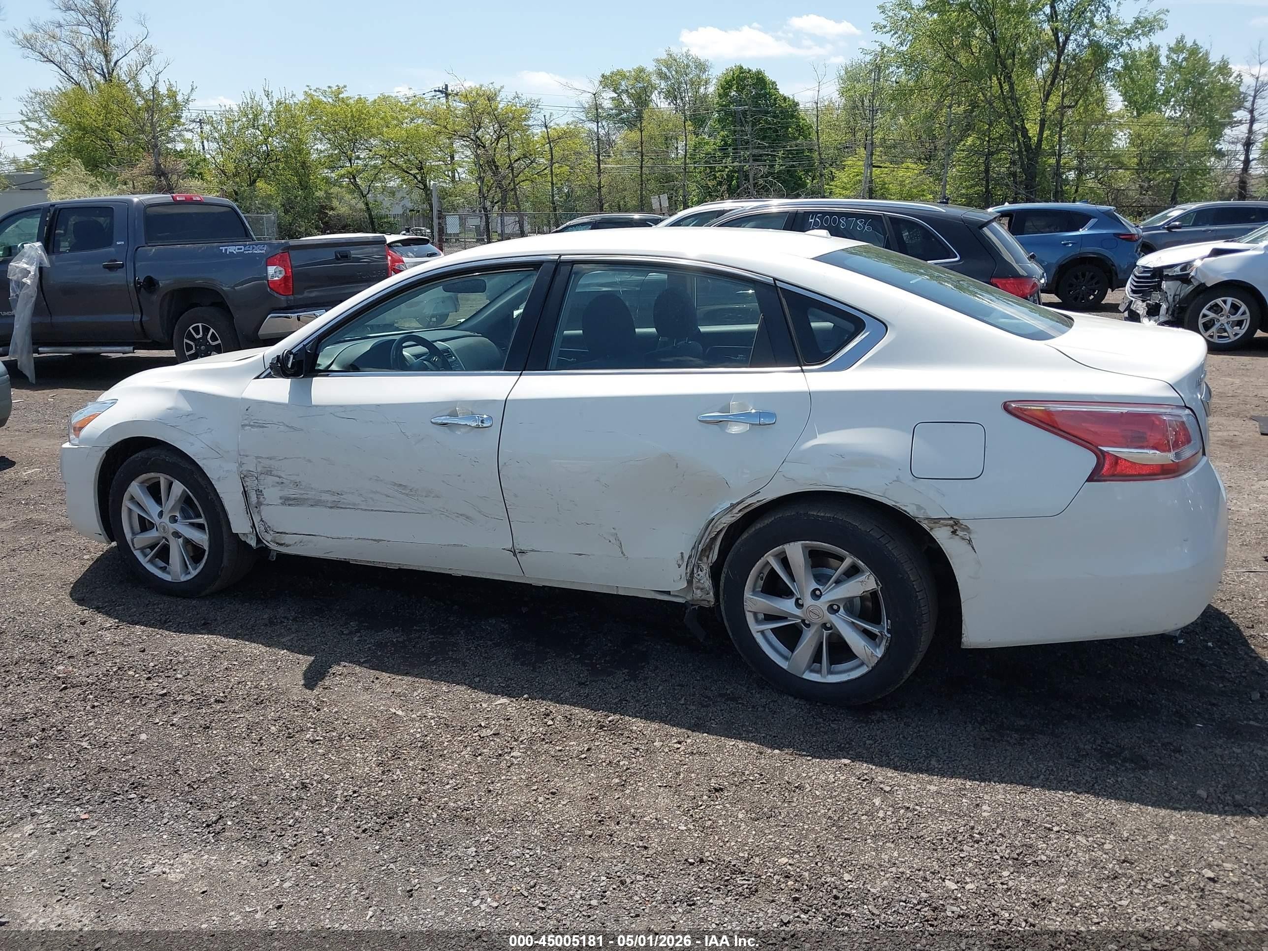 2013 Nissan Altima 2.5 Sv White vin: 1N4AL3AP1DC102765