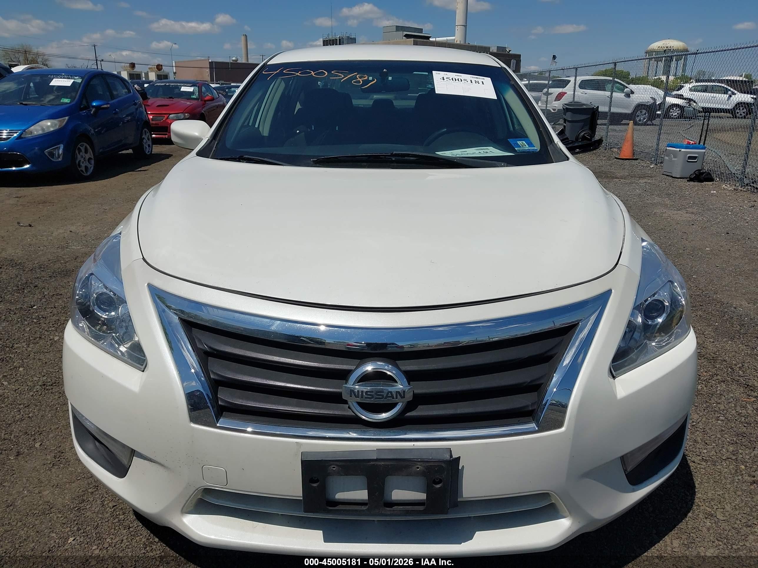 2013 Nissan Altima 2.5 Sv White vin: 1N4AL3AP1DC102765