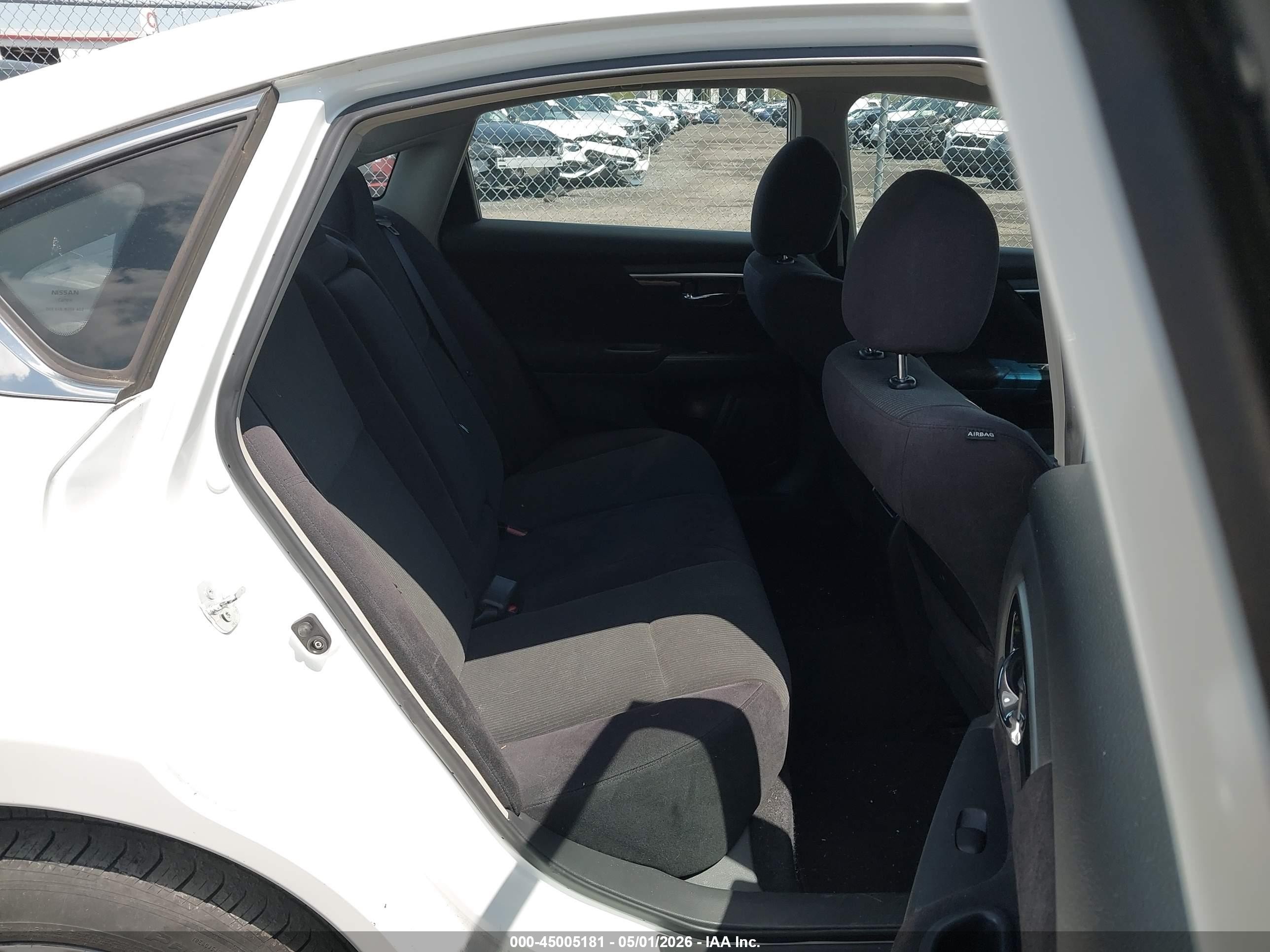 2013 Nissan Altima 2.5 Sv White vin: 1N4AL3AP1DC102765