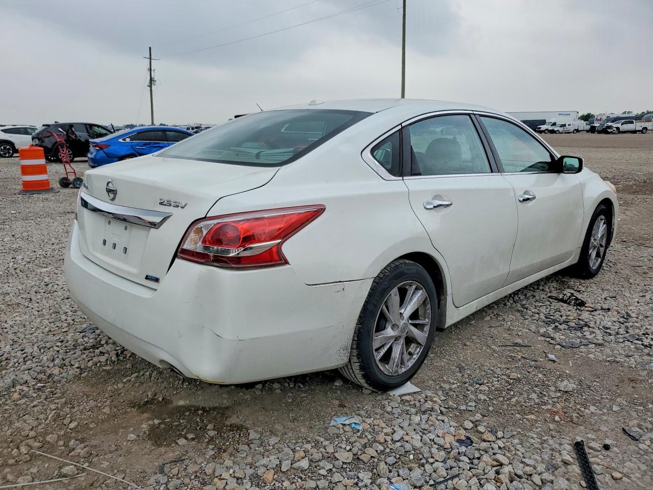 2013 Nissan Altima 2.5 White vin: 1N4AL3AP1DC104029