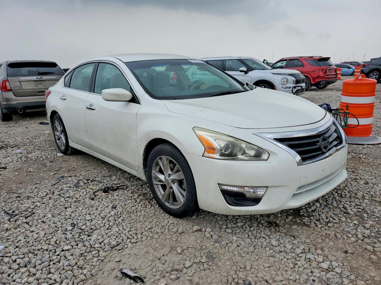 2013 Nissan Altima 2.5 White vin: 1N4AL3AP1DC104029