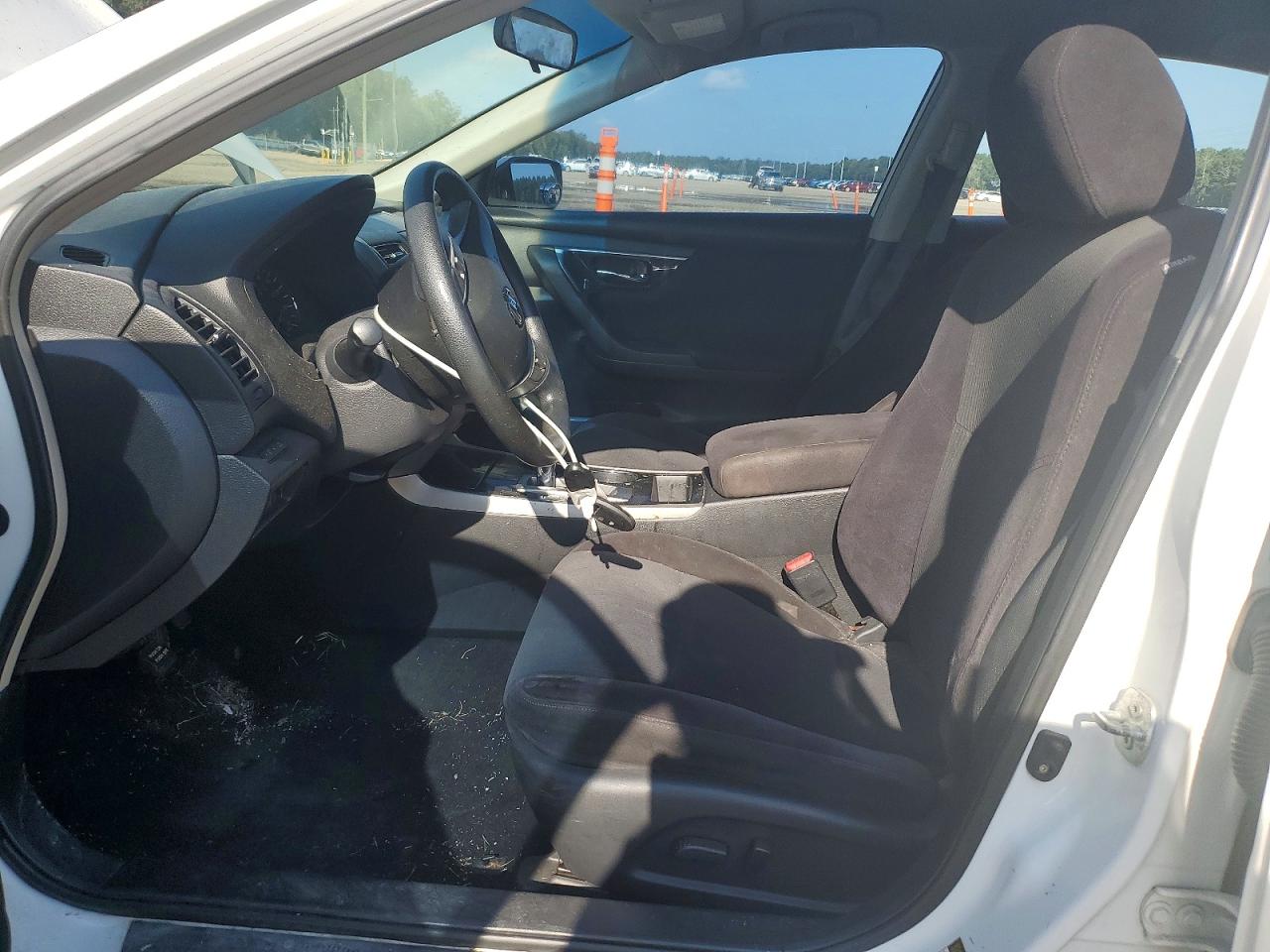 2013 Nissan Altima 2.5 Белый vin: 1N4AL3AP1DC106668