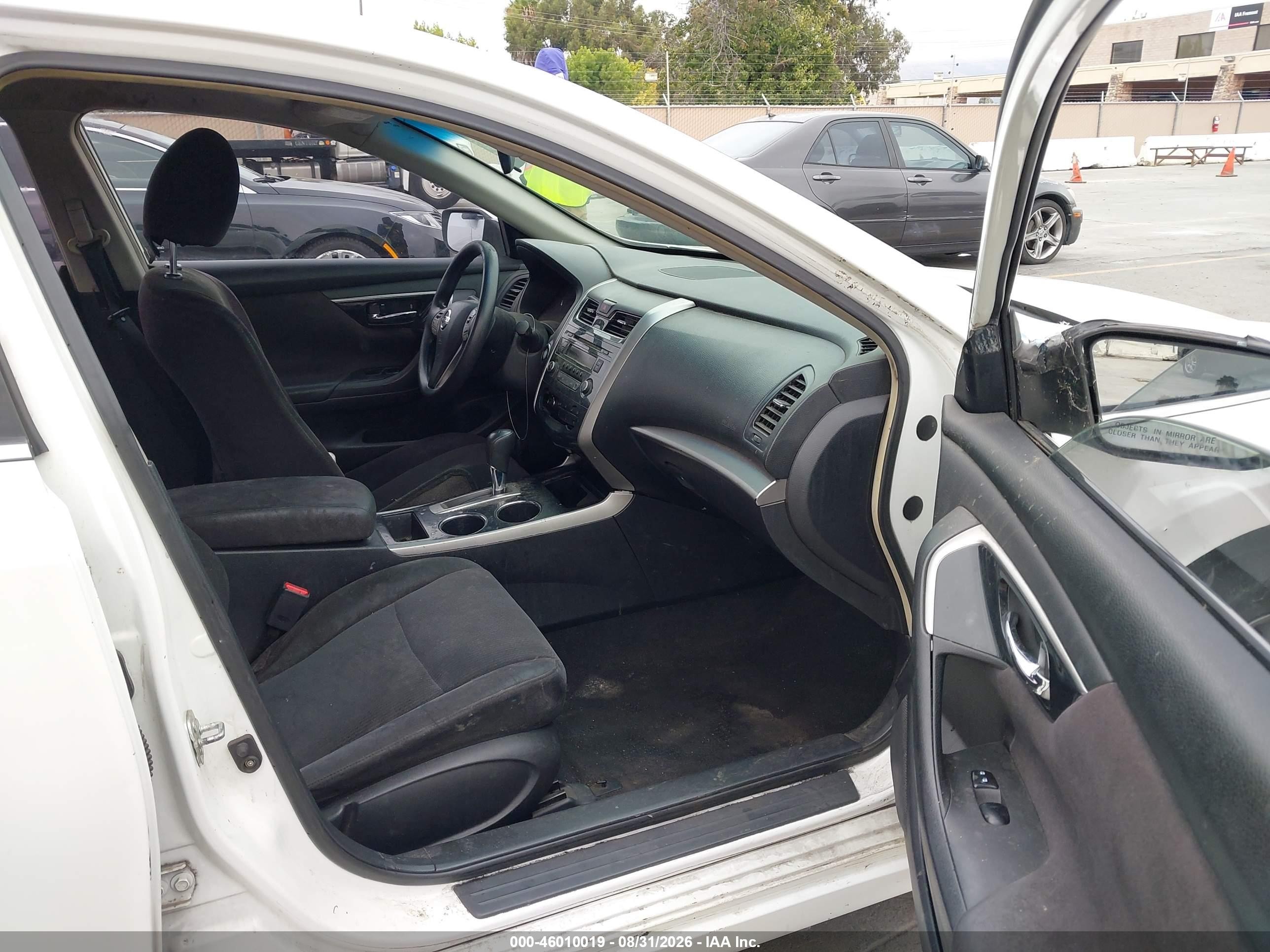 2013 Nissan Altima 2.5 S White vin: 1N4AL3AP1DC107884