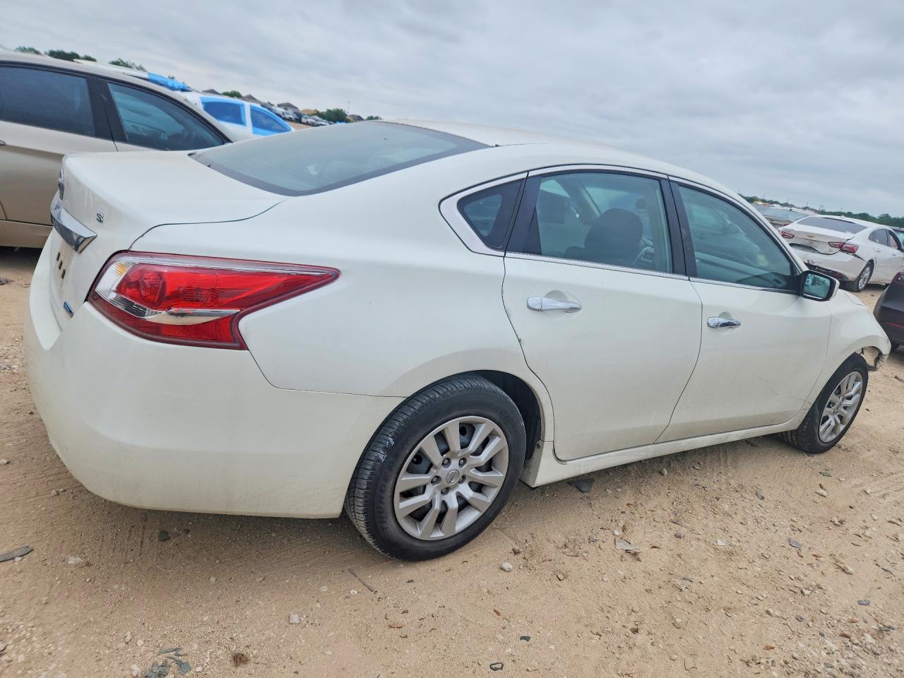 2013 Nissan Altima 2.5 White vin: 1N4AL3AP1DC124278