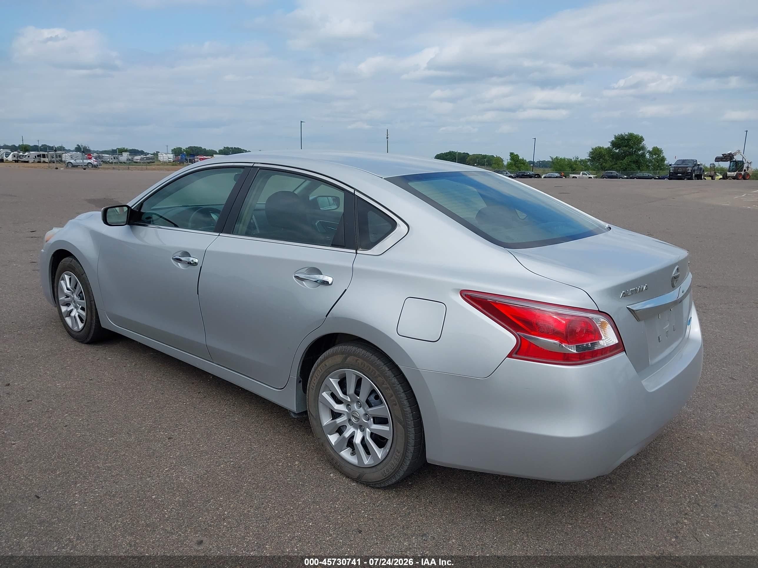 2013 Nissan Altima 2.5 S Silver vin: 1N4AL3AP1DC132316