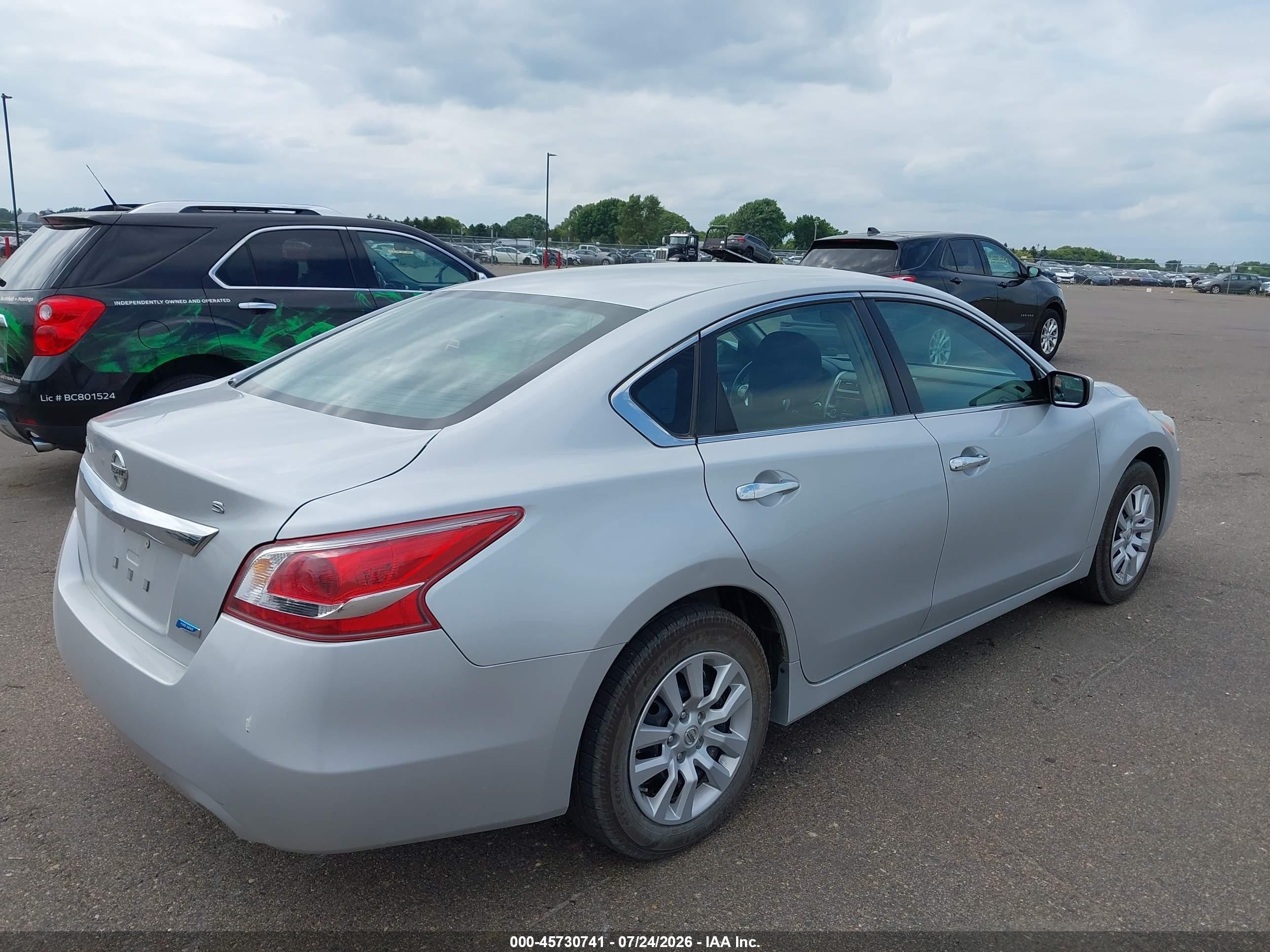 2013 Nissan Altima 2.5 S Silver vin: 1N4AL3AP1DC132316