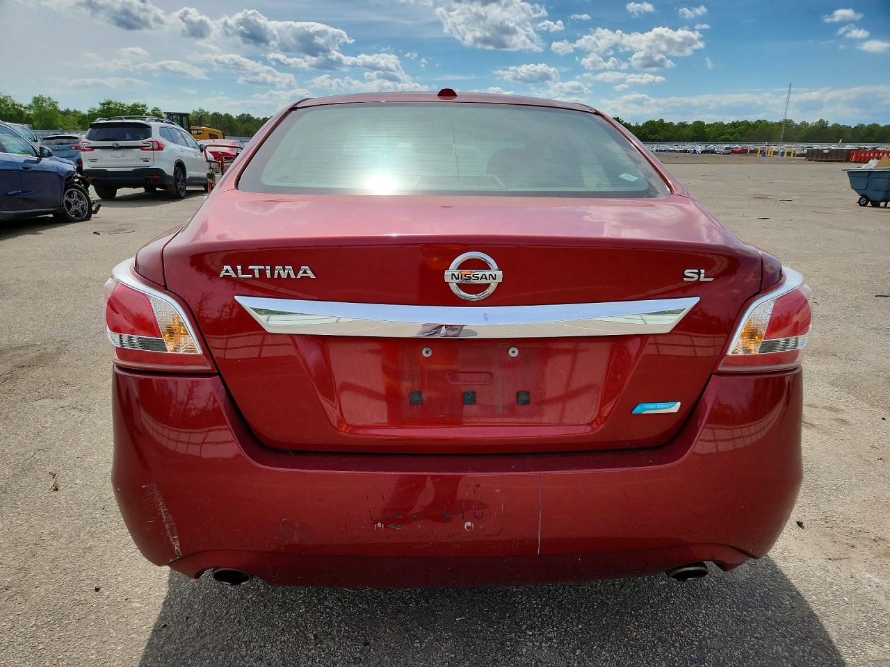 2013 Nissan Altima 2.5 Red vin: 1N4AL3AP1DC144899