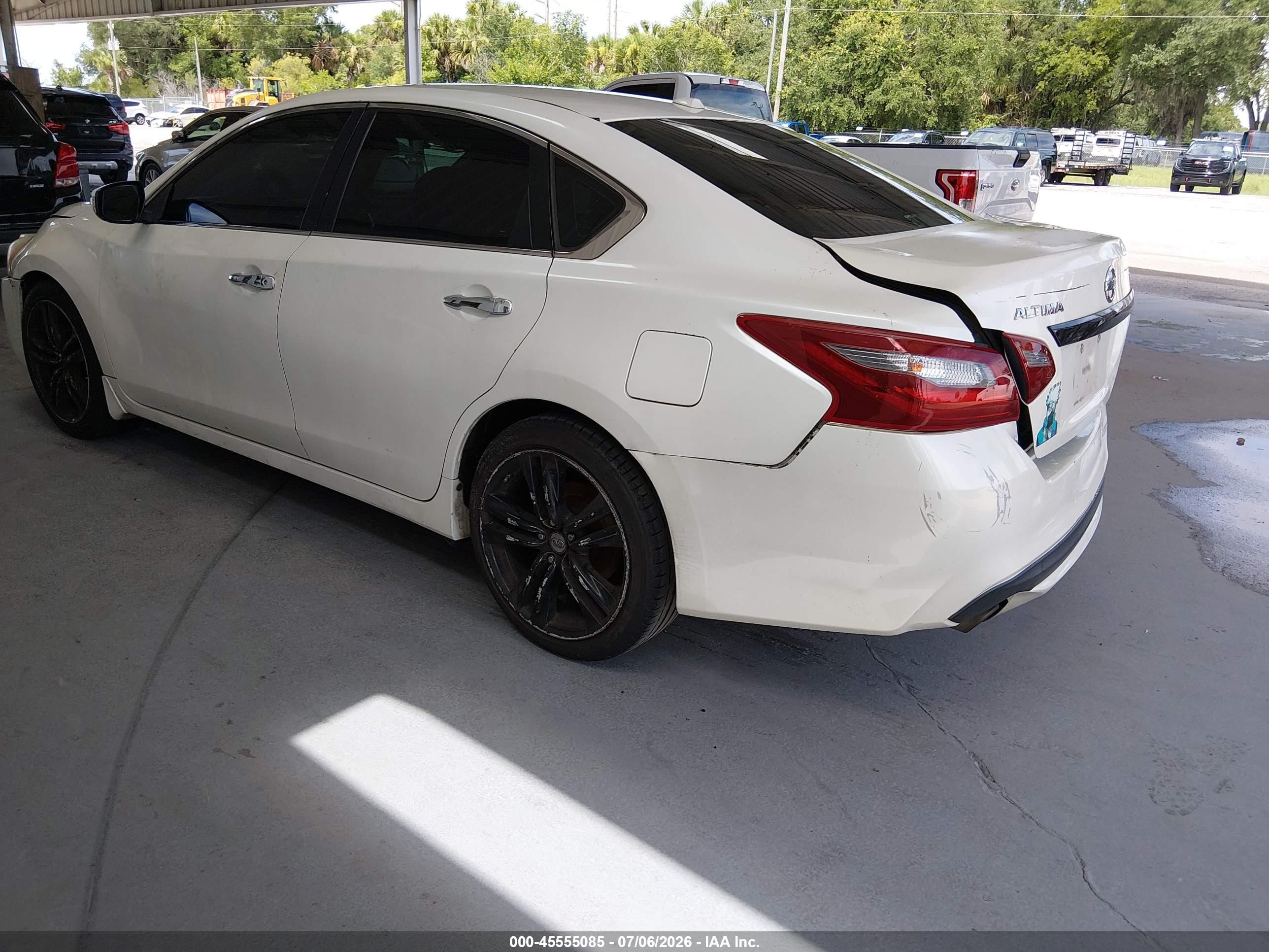 2013 Nissan Altima 2.5 Sv White vin: 1N4AL3AP1DC195903