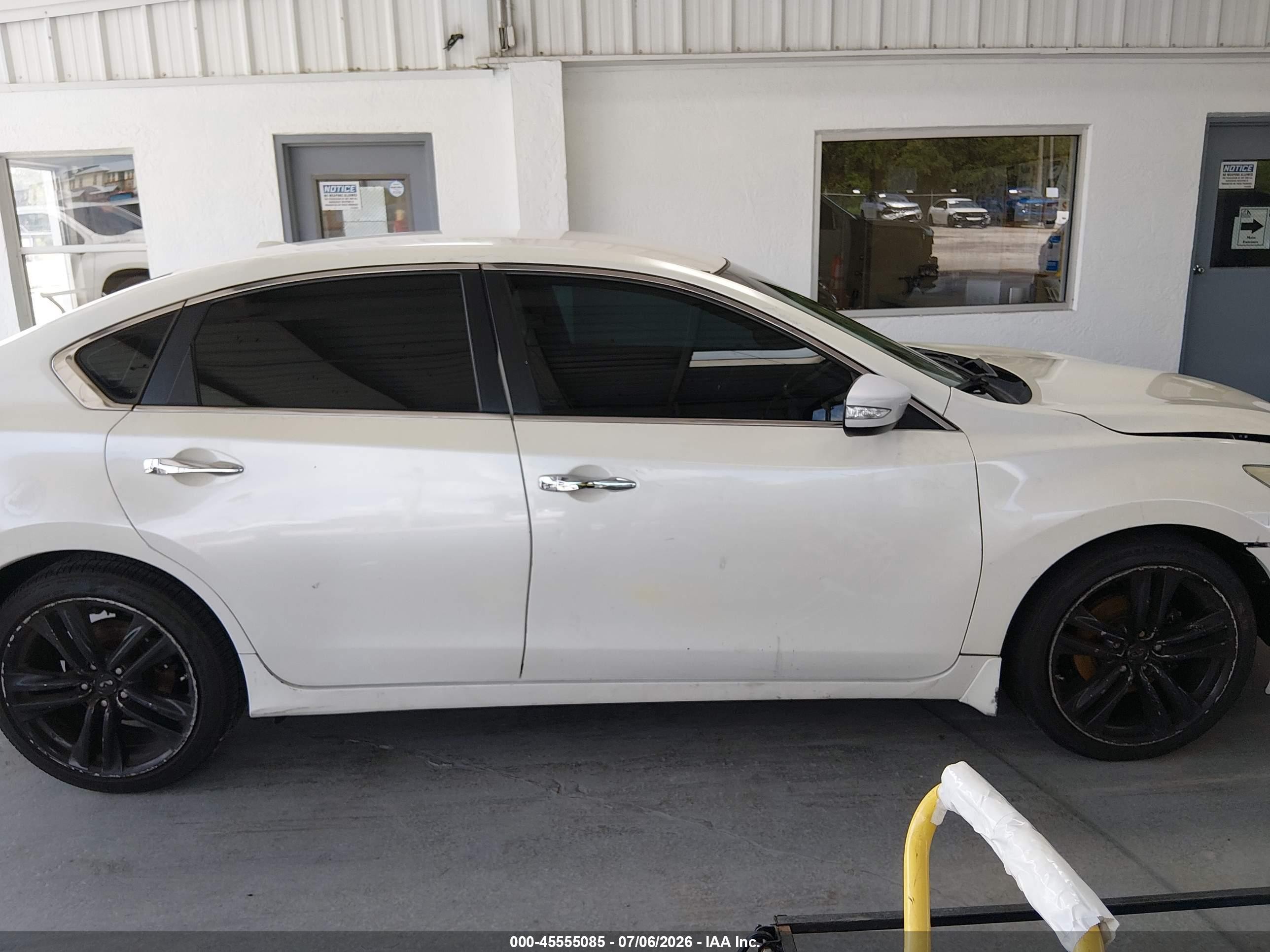 2013 Nissan Altima 2.5 Sv White vin: 1N4AL3AP1DC195903