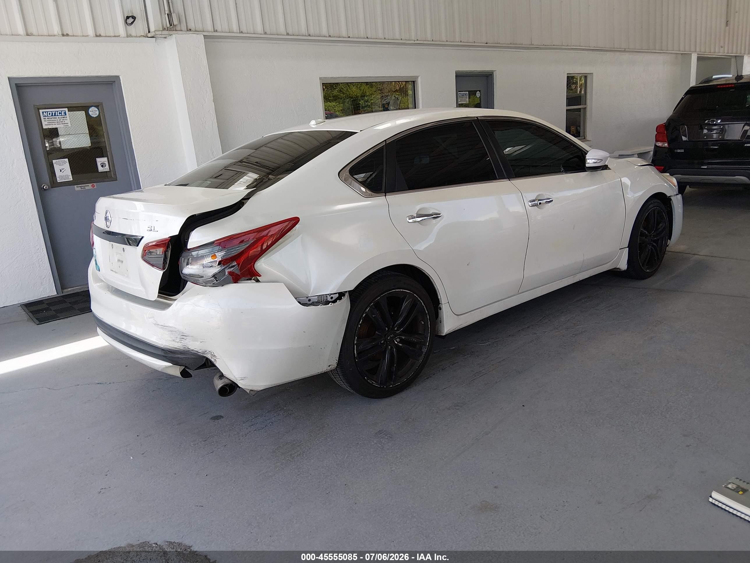 2013 Nissan Altima 2.5 Sv White vin: 1N4AL3AP1DC195903