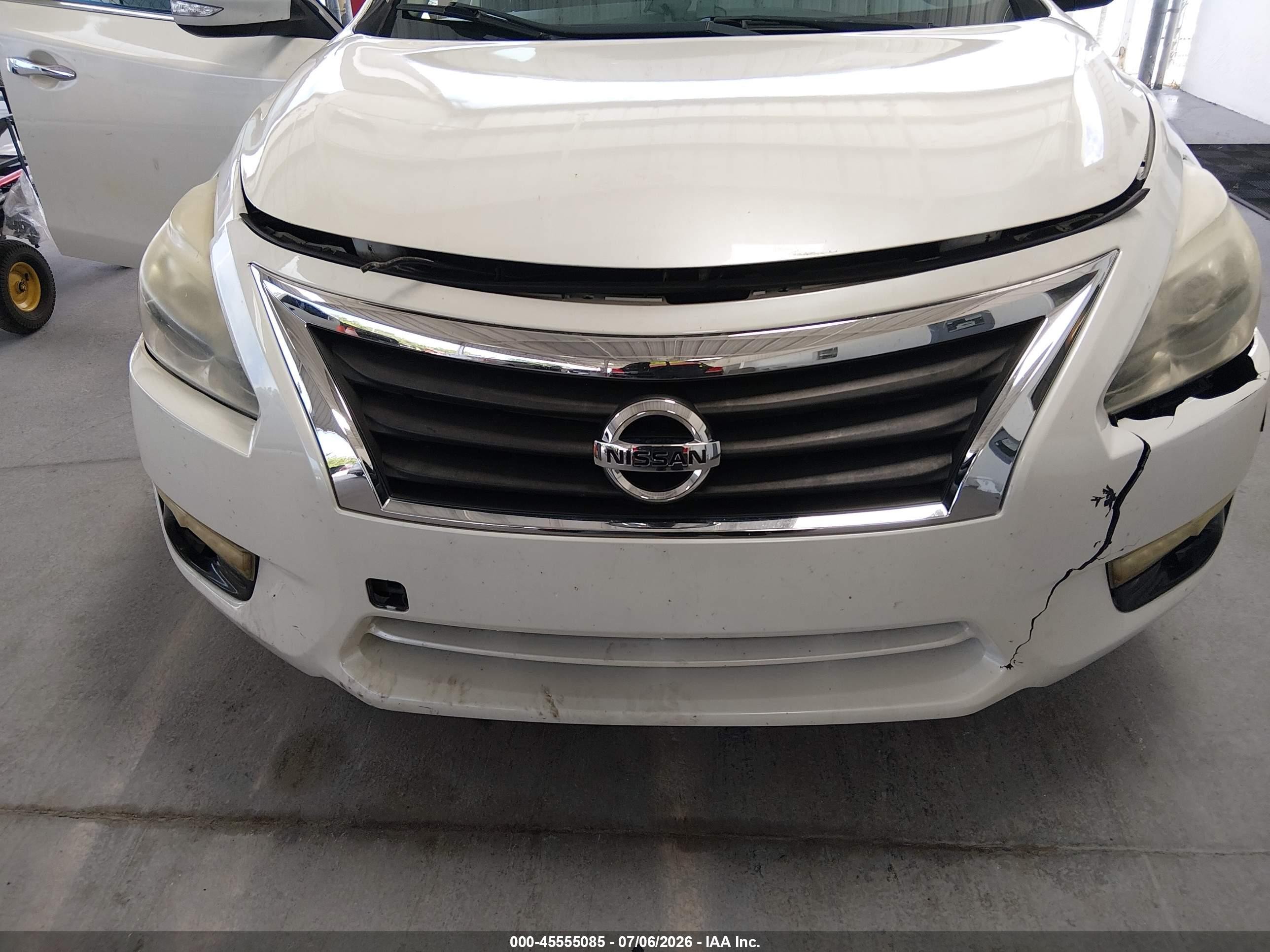 2013 Nissan Altima 2.5 Sv White vin: 1N4AL3AP1DC195903