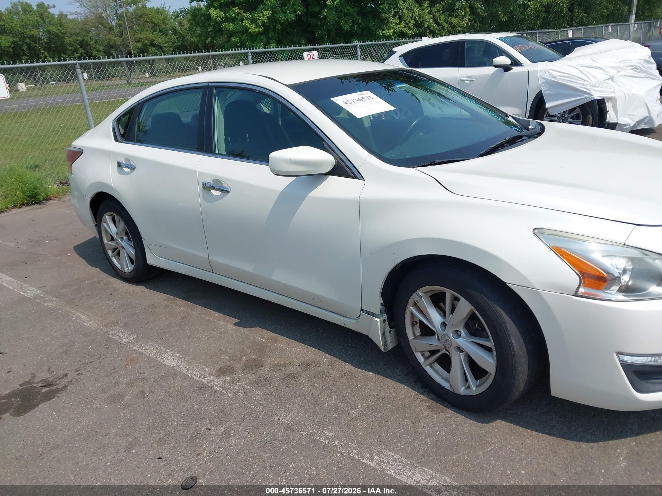2013 Nissan Altima 2.5 Sv Белый vin: 1N4AL3AP1DC196694