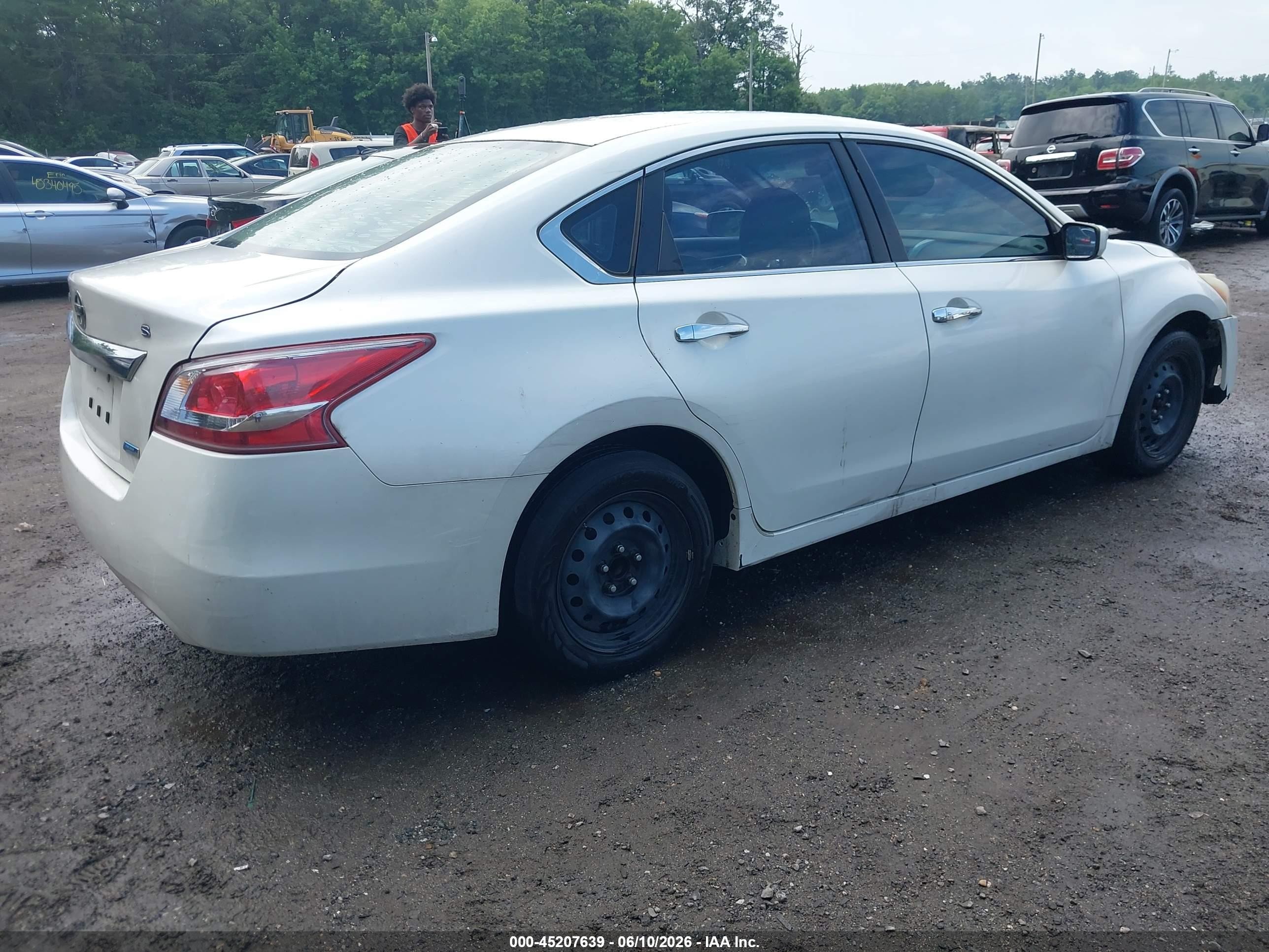 2013 Nissan Altima 2.5 S White vin: 1N4AL3AP1DC214255