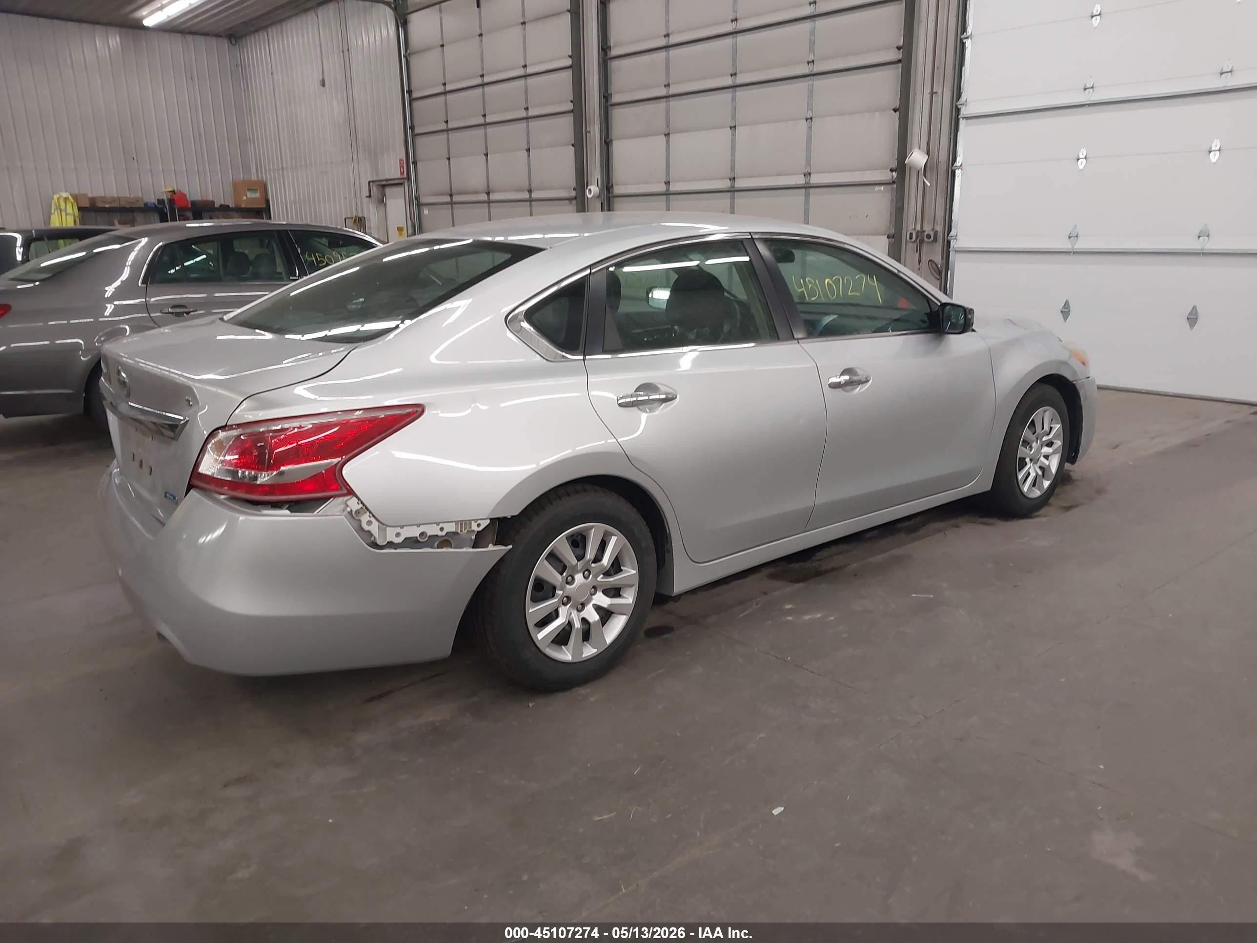 2013 Nissan Altima 2.5 S Silver vin: 1N4AL3AP1DC231069