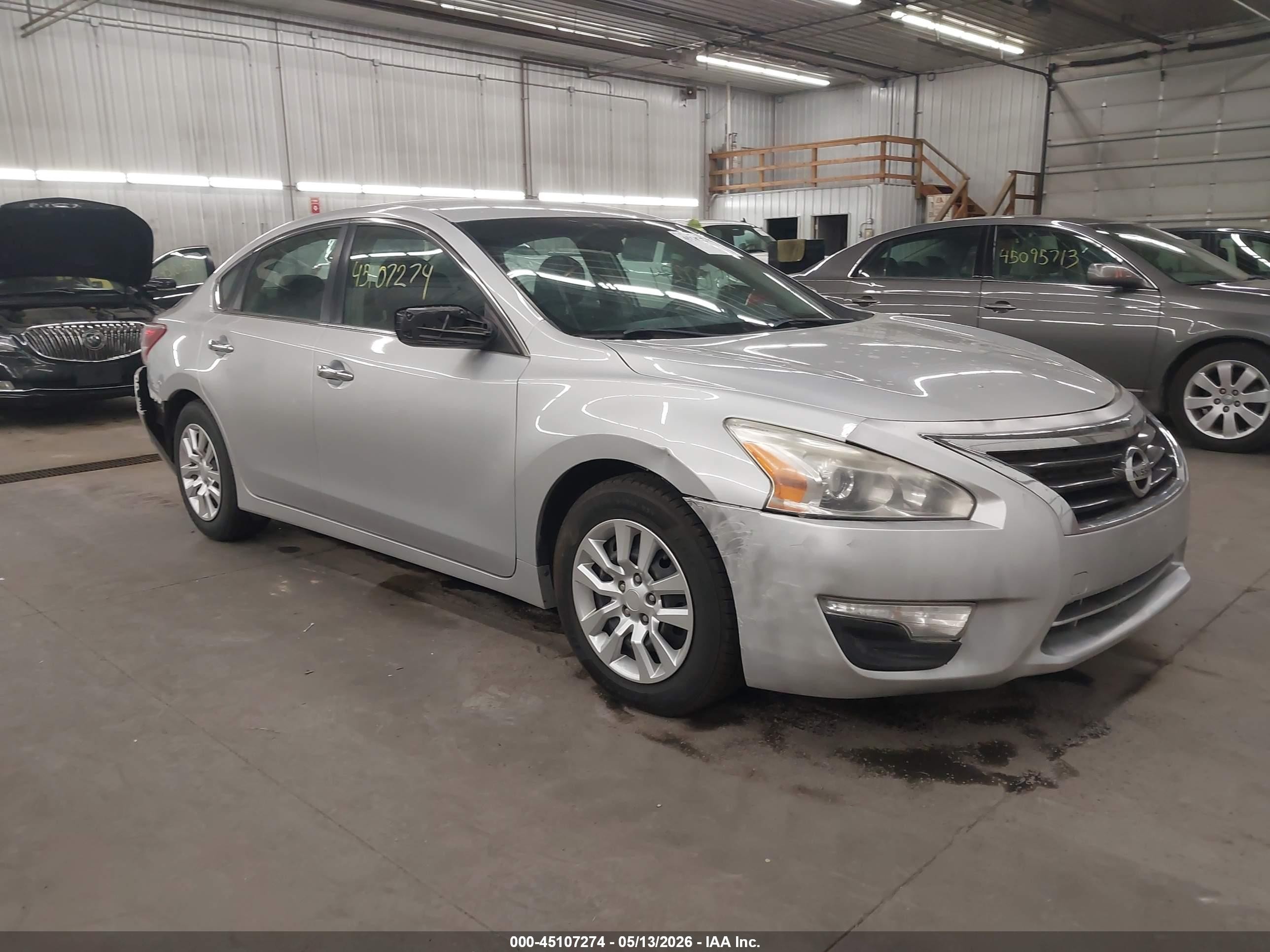 2013 Nissan Altima 2.5 S Серебряный vin: 1N4AL3AP1DC231069