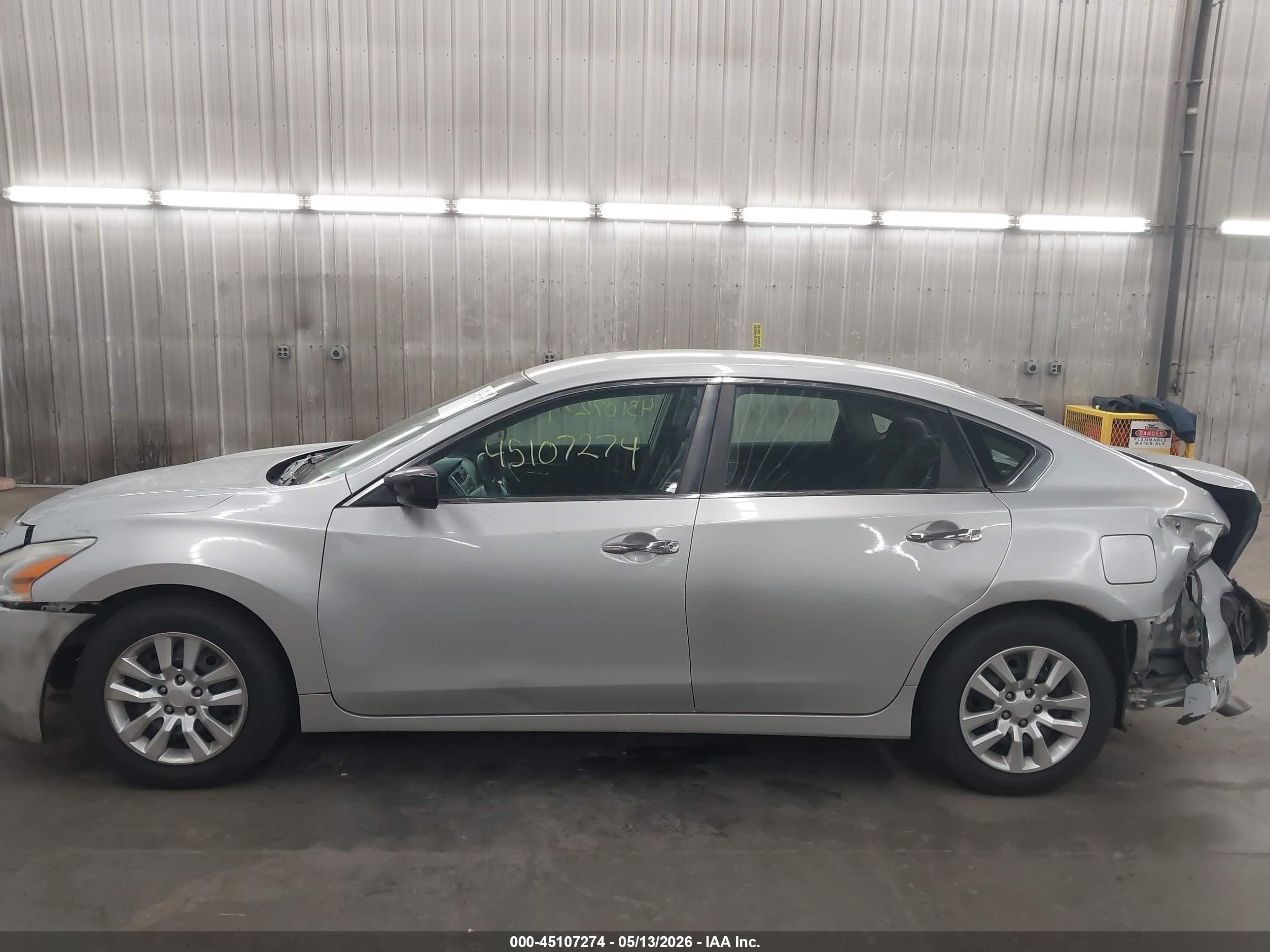 2013 Nissan Altima 2.5 S Silver vin: 1N4AL3AP1DC231069