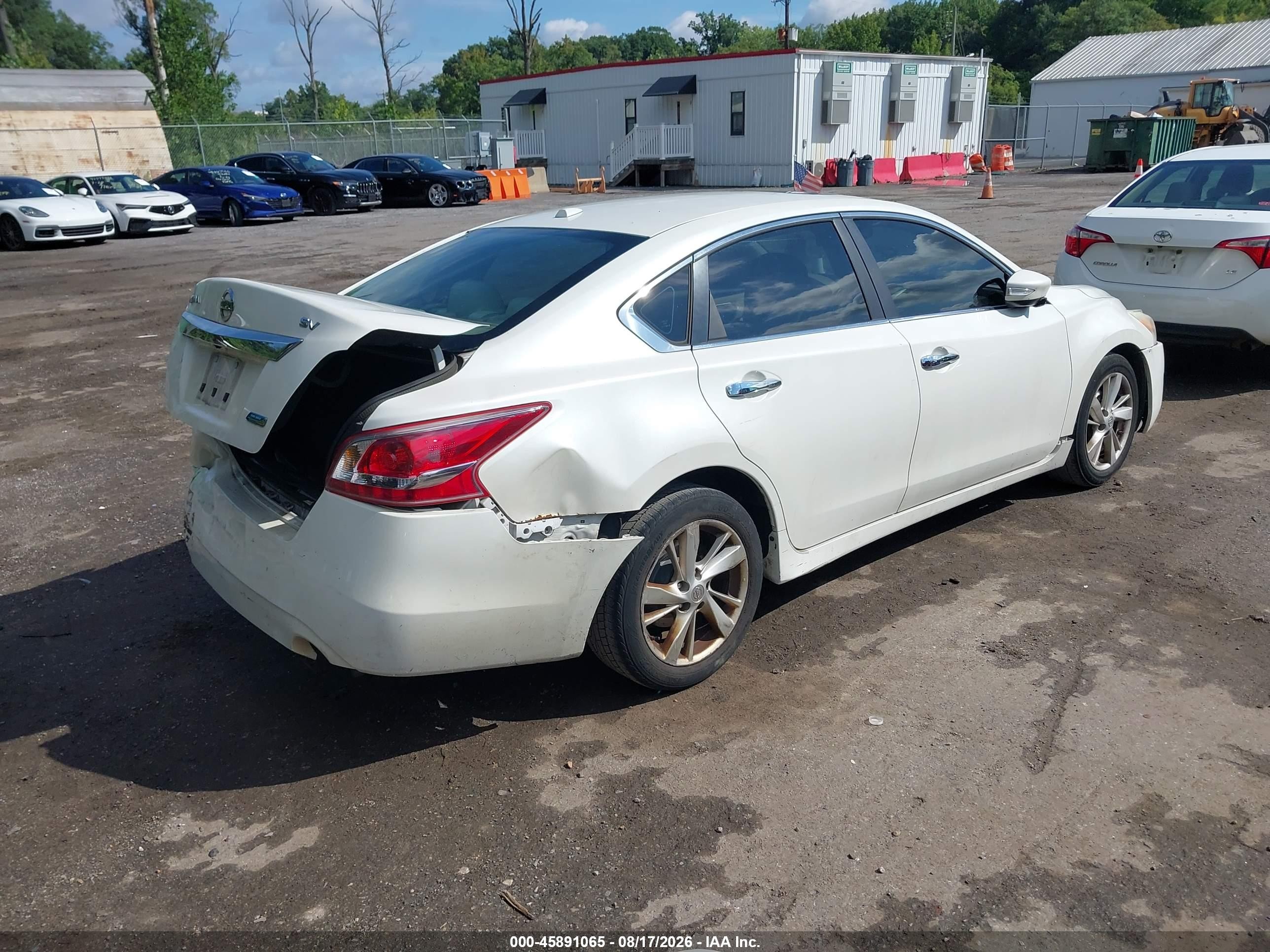2013 Nissan Altima 2.5 Sv Белый vin: 1N4AL3AP1DC236787