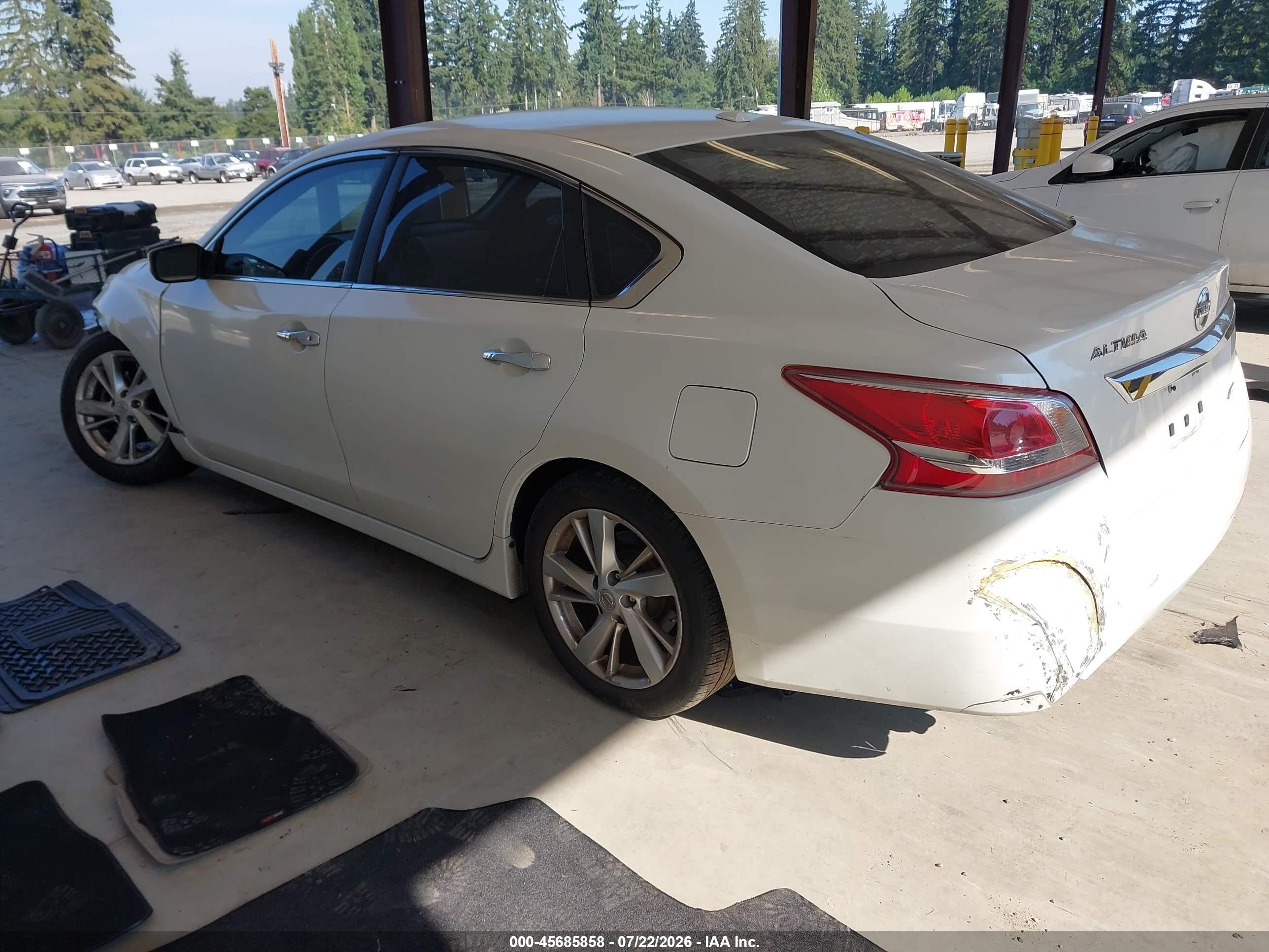 2013 Nissan Altima 2.5 Sv White vin: 1N4AL3AP1DC244534