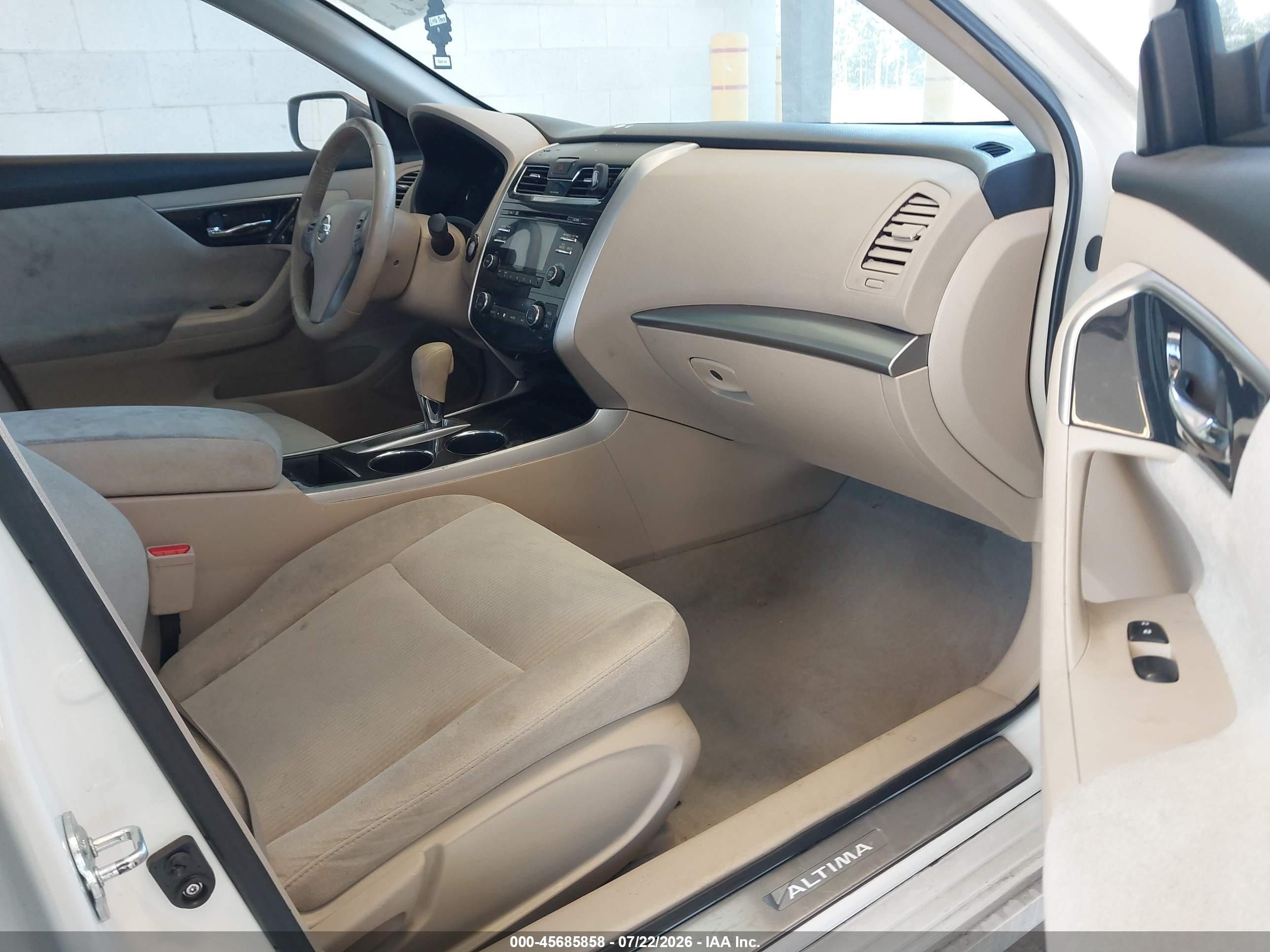 2013 Nissan Altima 2.5 Sv White vin: 1N4AL3AP1DC244534