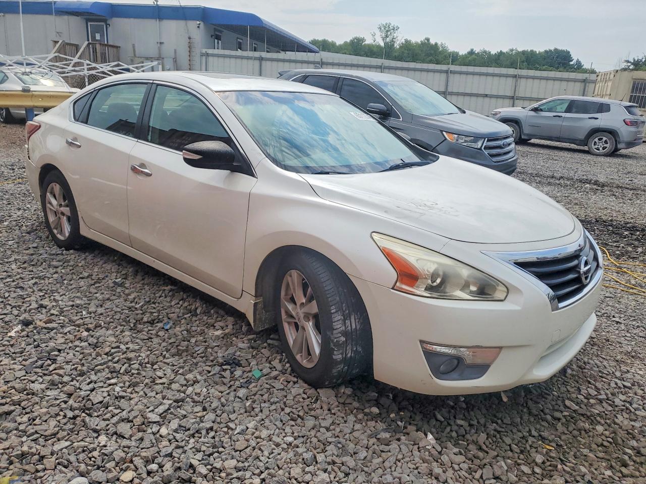 2013 Nissan Altima 2.5 White vin: 1N4AL3AP1DC256005