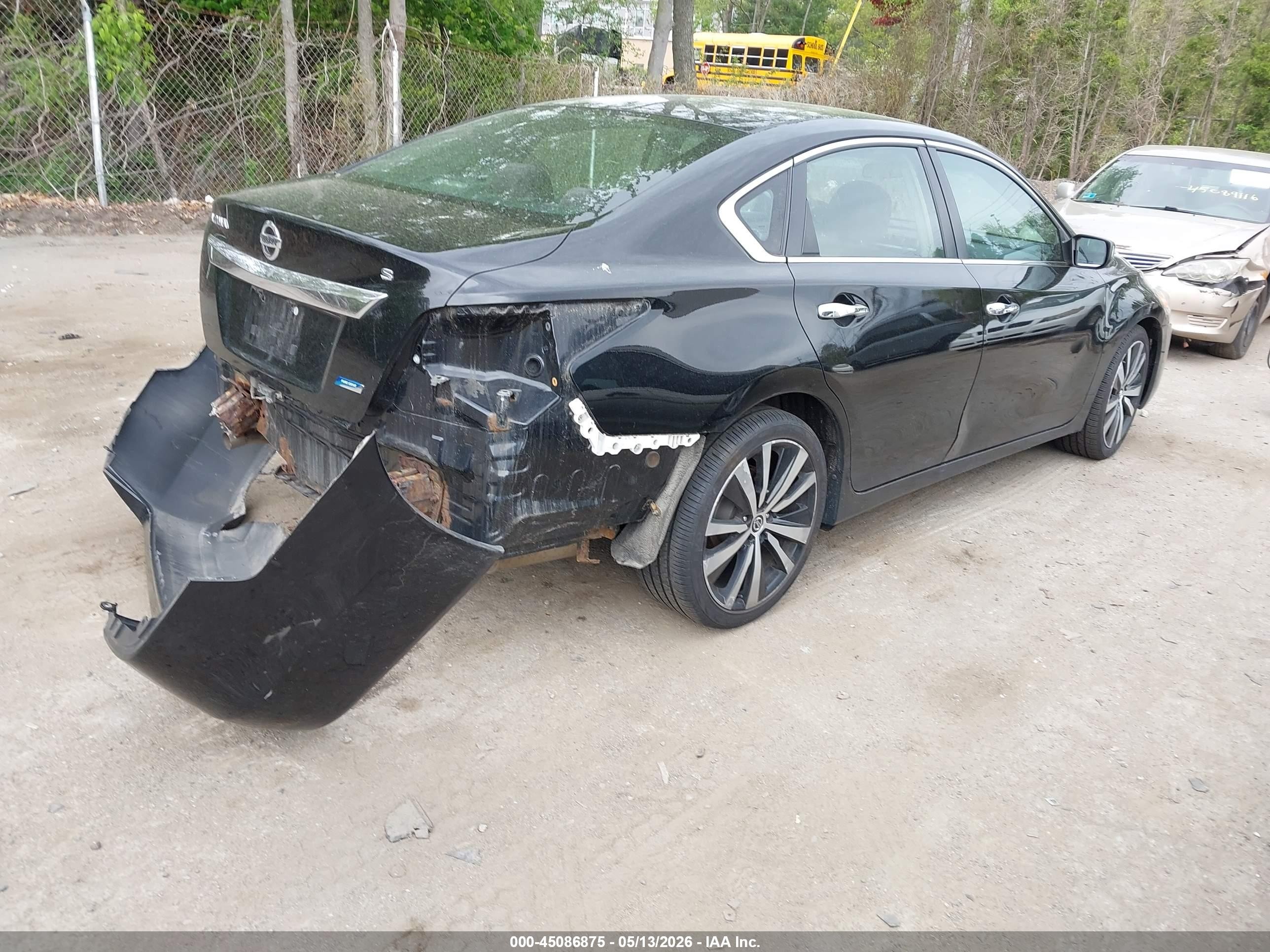 2013 Nissan Altima 2.5 S Black vin: 1N4AL3AP1DC267893