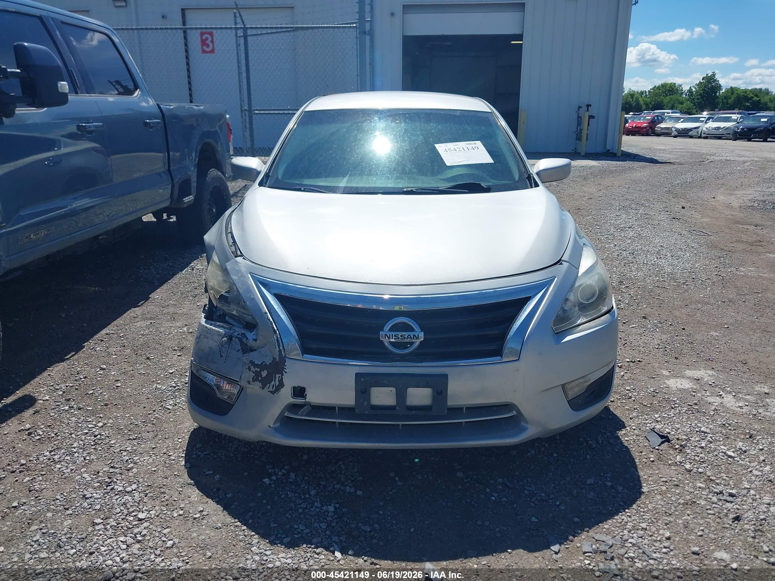 2013 Nissan Altima 2.5 S Silver vin: 1N4AL3AP1DC268316