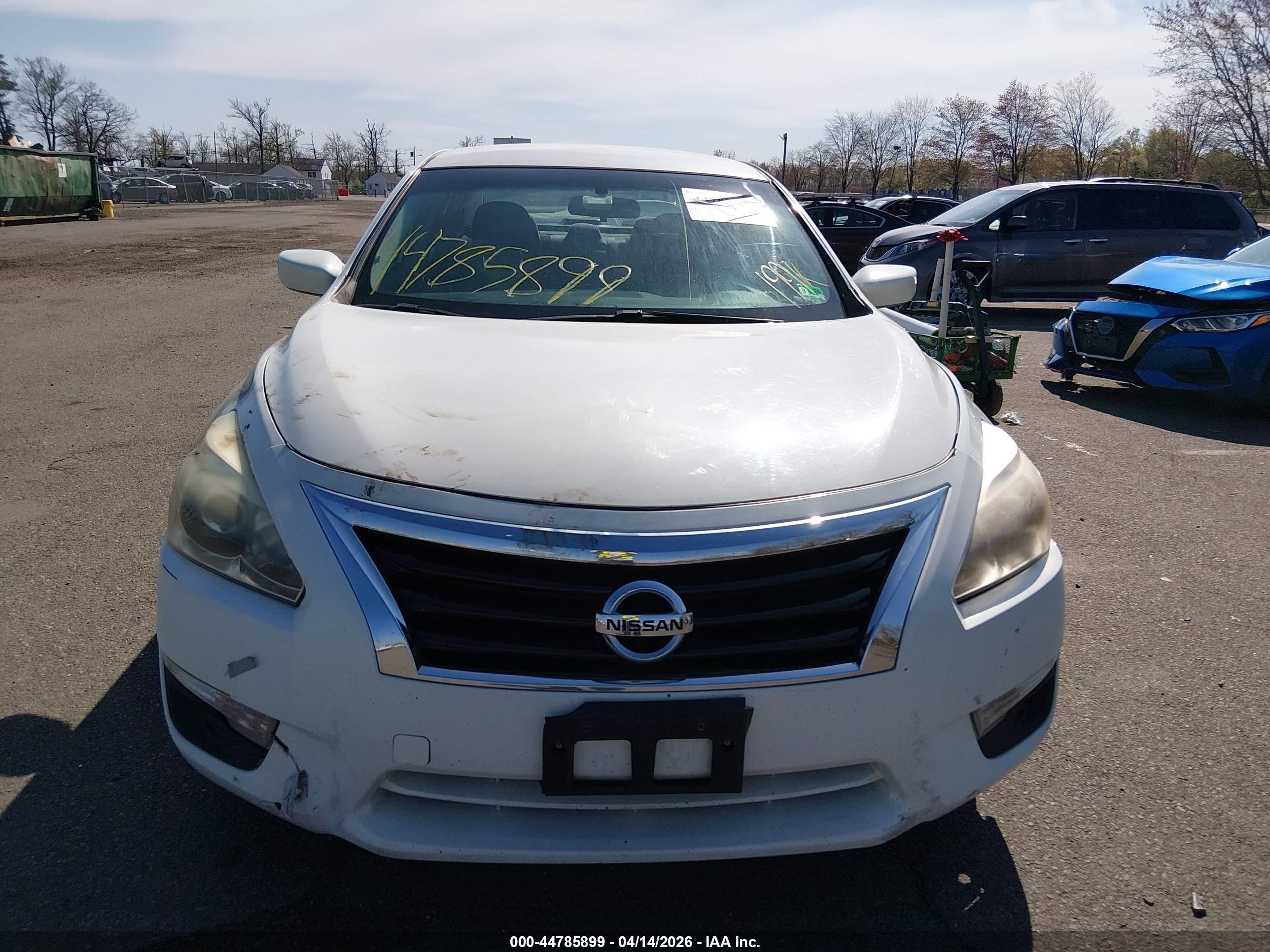 2013 Nissan Altima 2.5 Sv White vin: 1N4AL3AP1DC270096