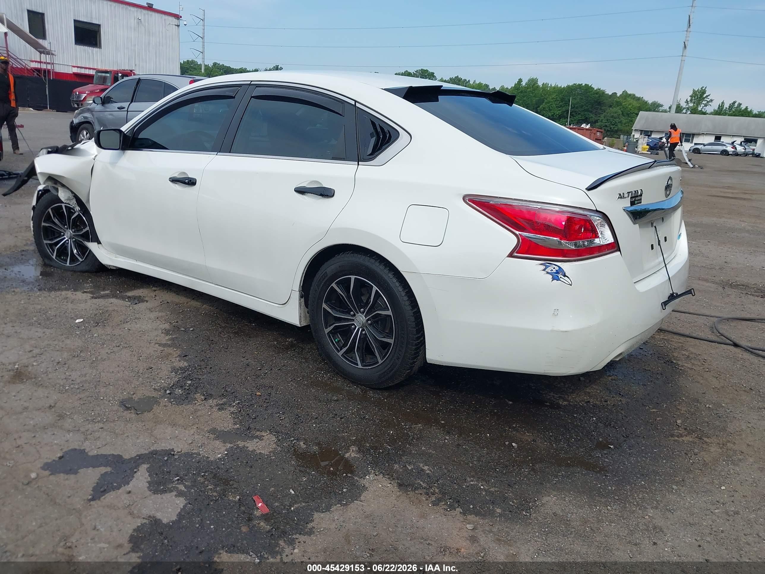 2013 Nissan Altima 2.5 S White vin: 1N4AL3AP1DC904457