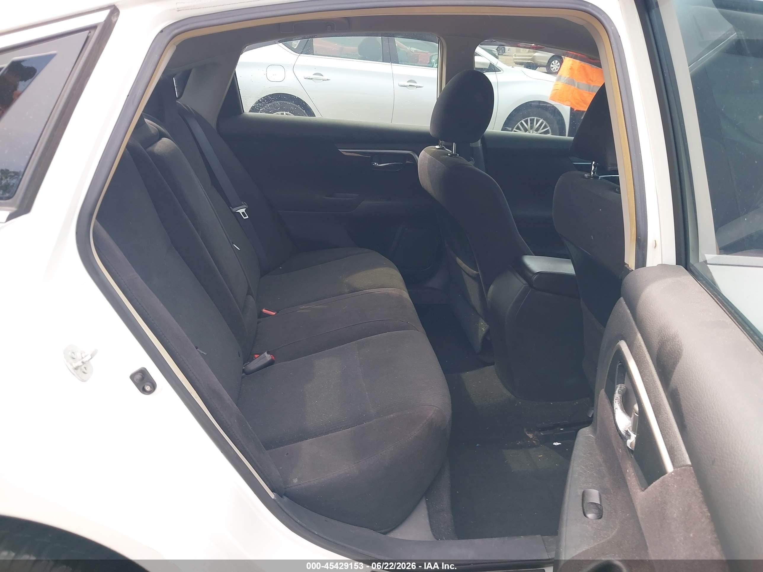2013 Nissan Altima 2.5 S White vin: 1N4AL3AP1DC904457