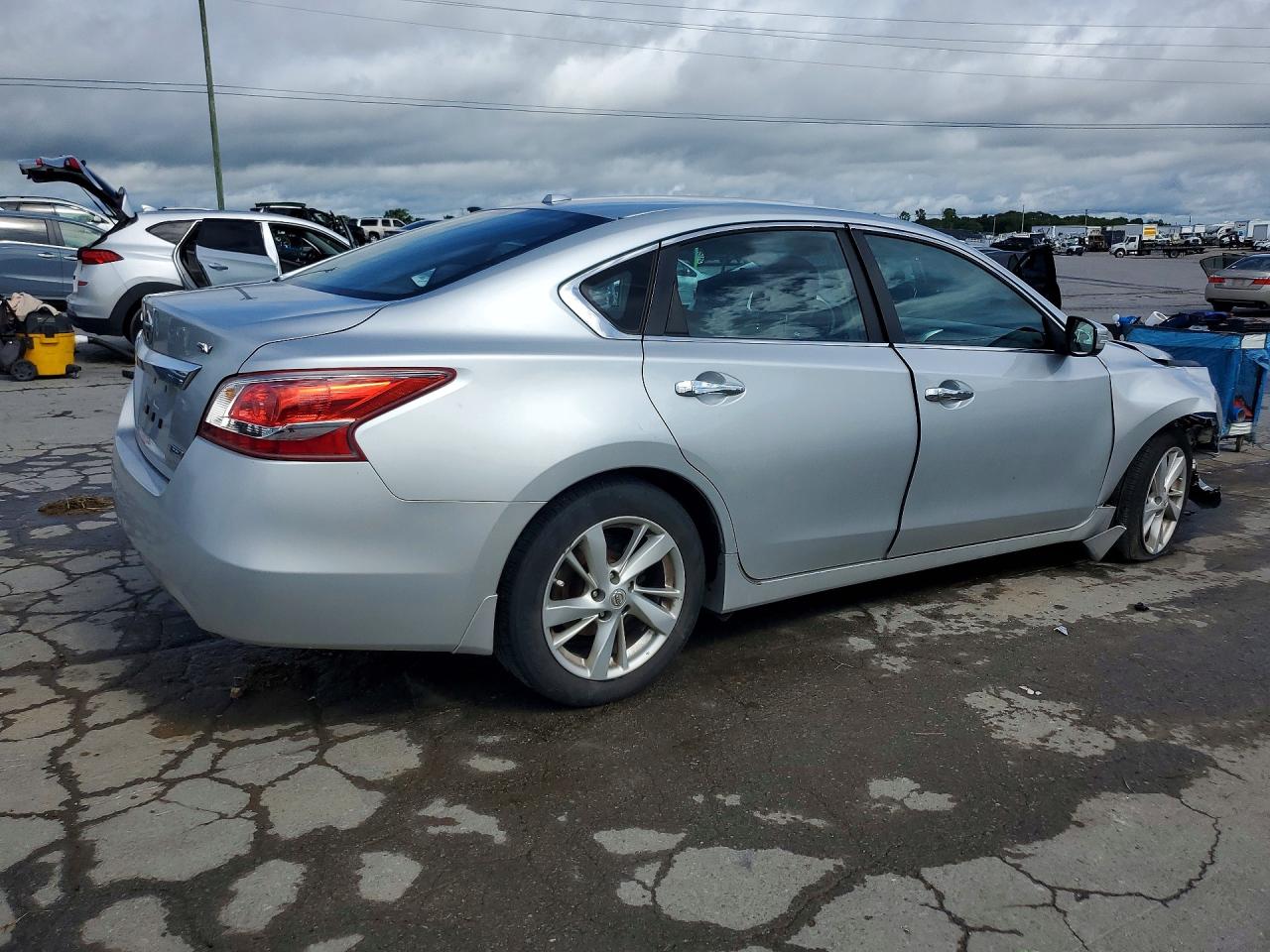 2013 Nissan Altima 2.5 Sv Серебряный vin: 1N4AL3AP1DC907939